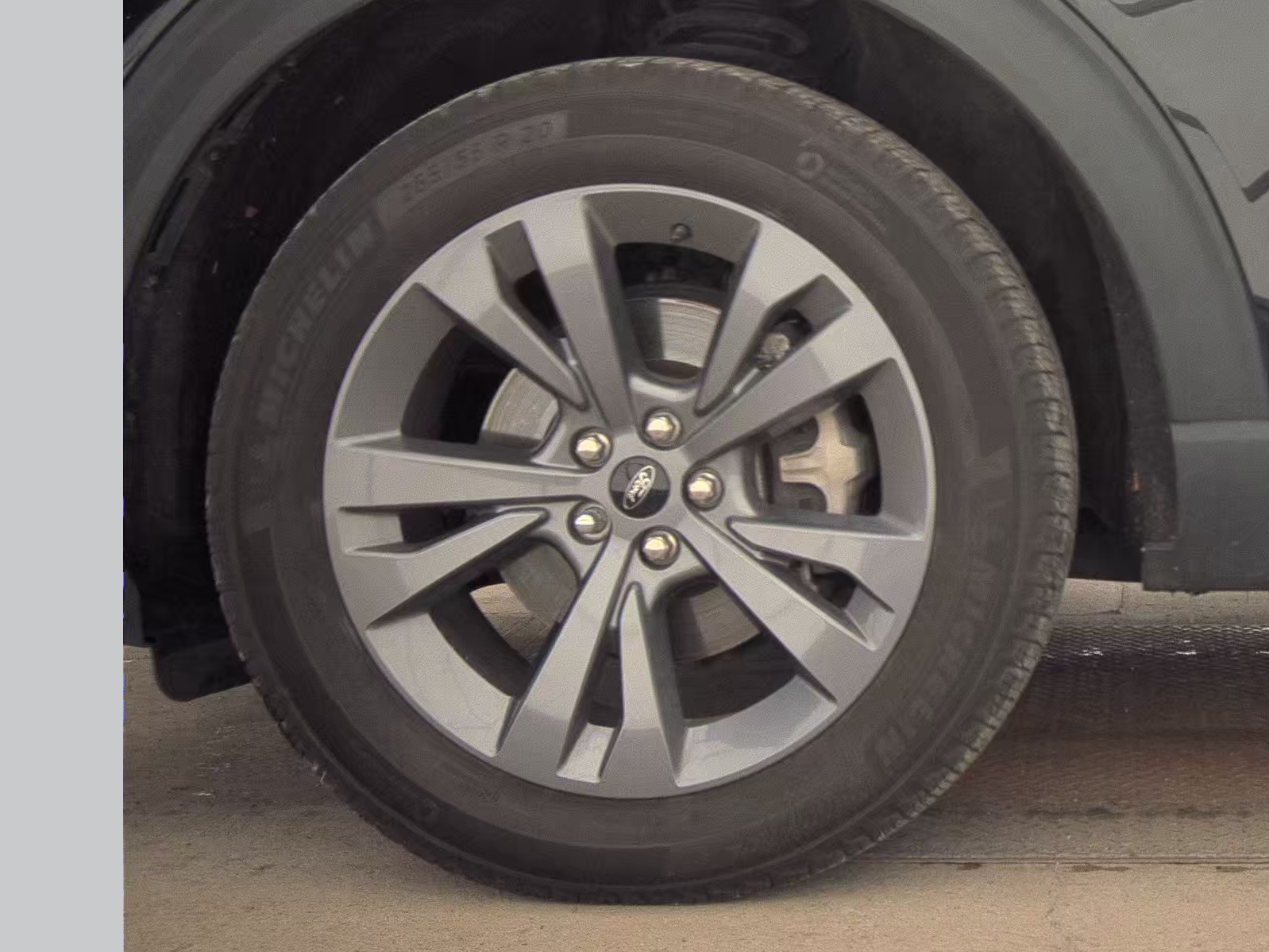 2023 Ford Explorer XLT AWD