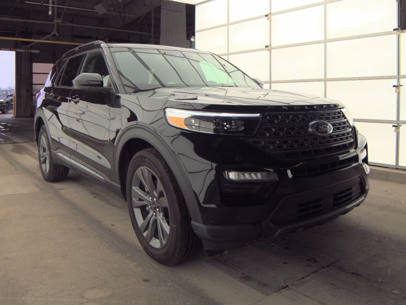 2023 Ford Explorer XLT AWD