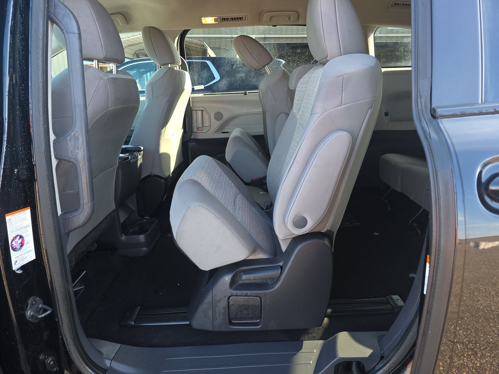 2024 Toyota Sienna LE FWD