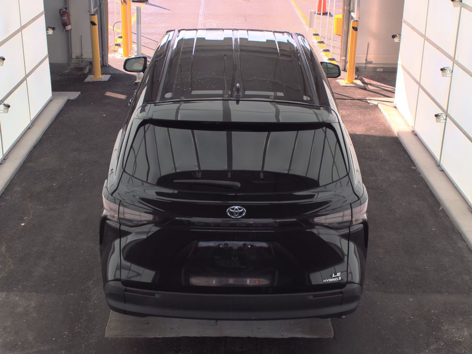 2024 Toyota Sienna LE FWD