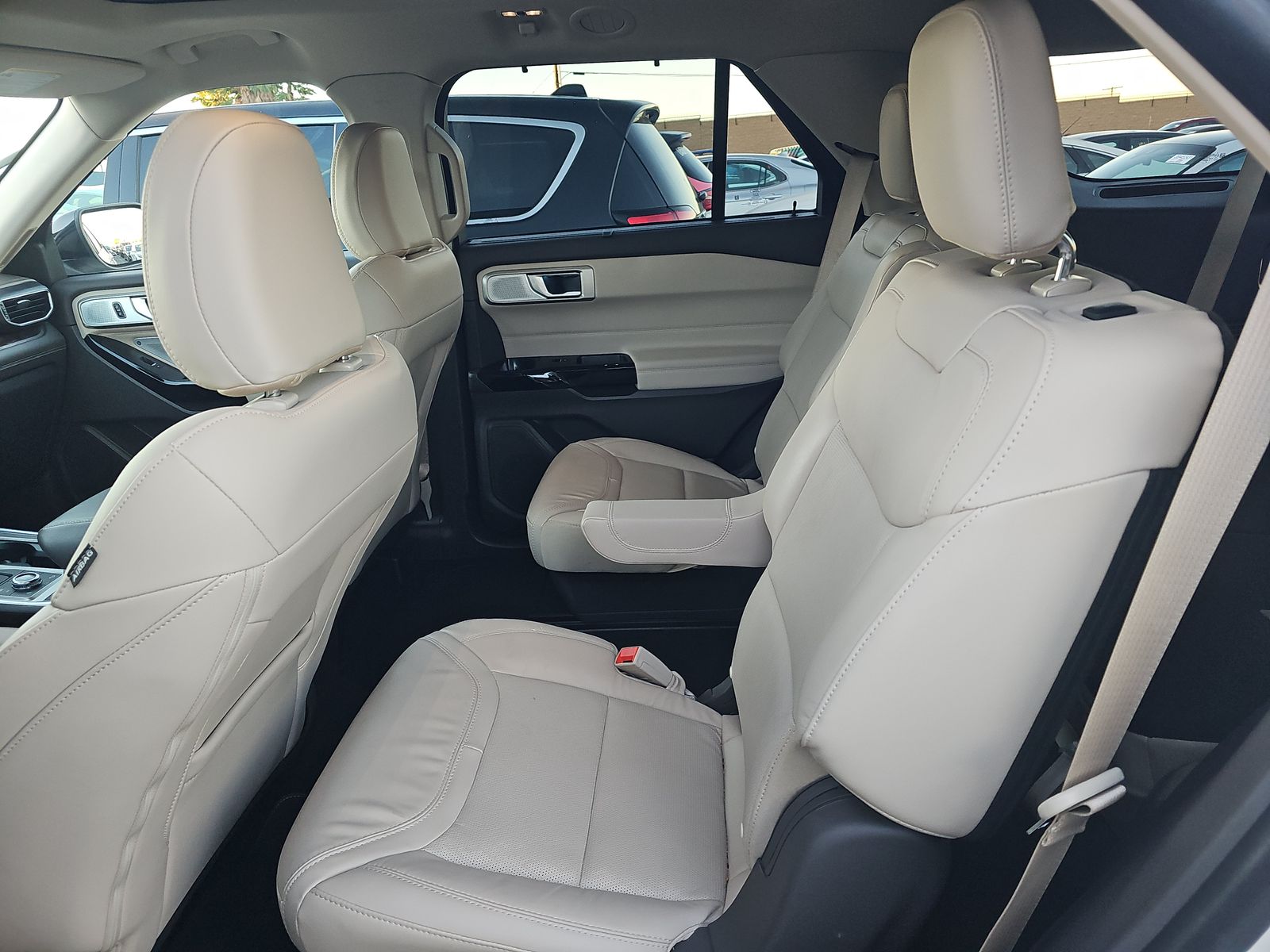 2023 Ford Explorer Platinum AWD