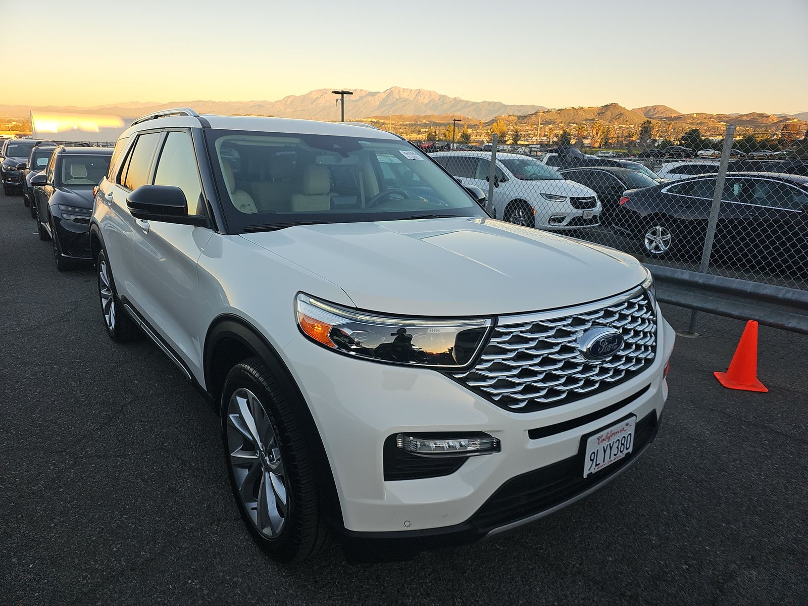 2023 Ford Explorer Platinum AWD
