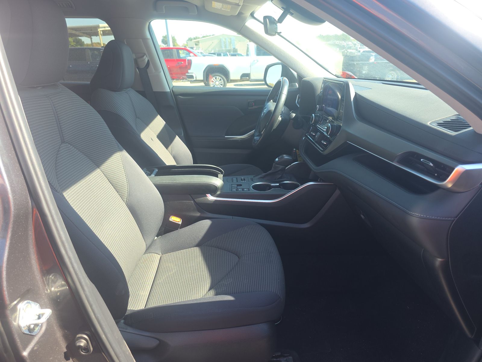 2024 Toyota Highlander LE AWD