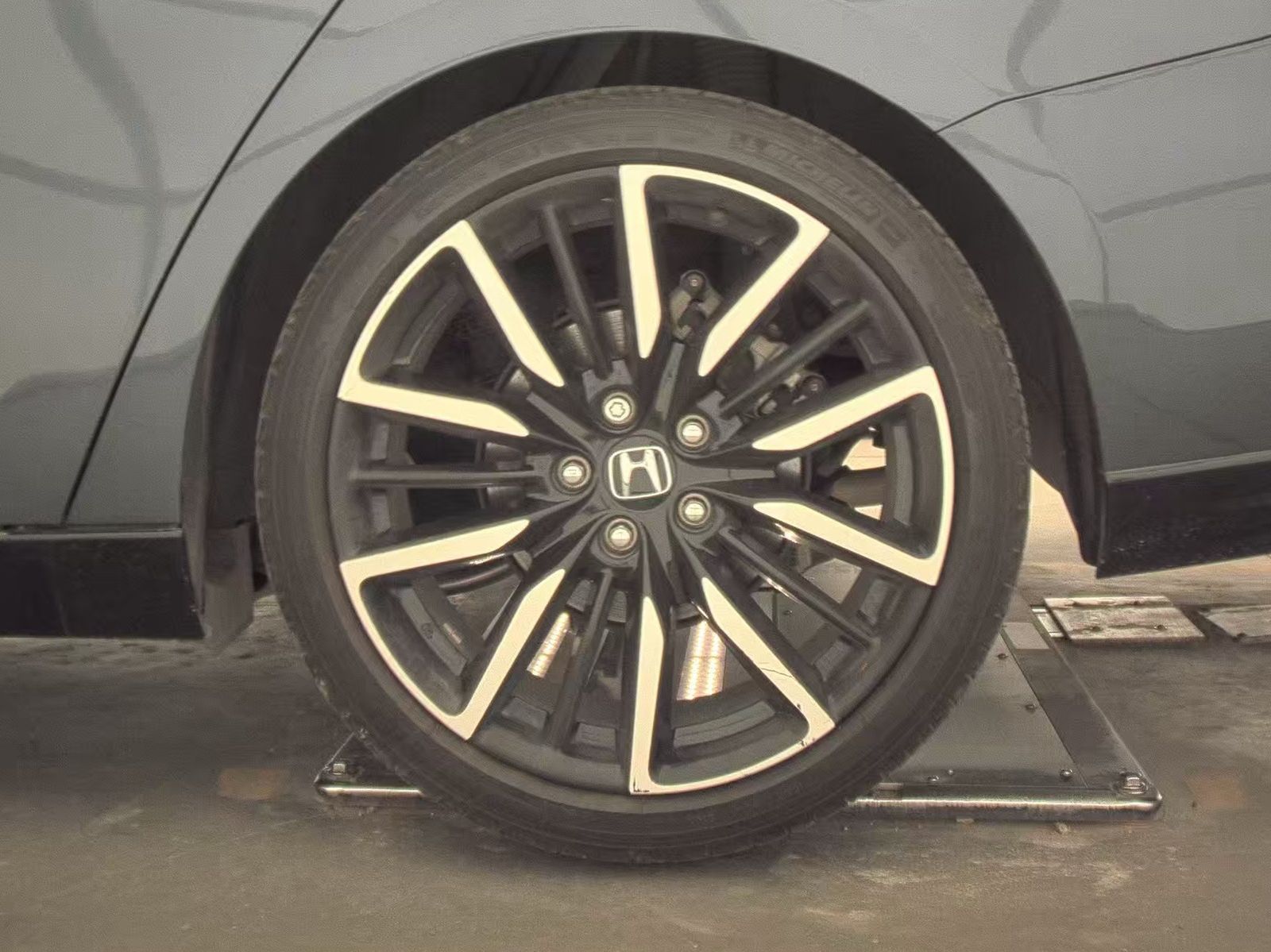 2023 Honda Accord Hybrid Touring FWD