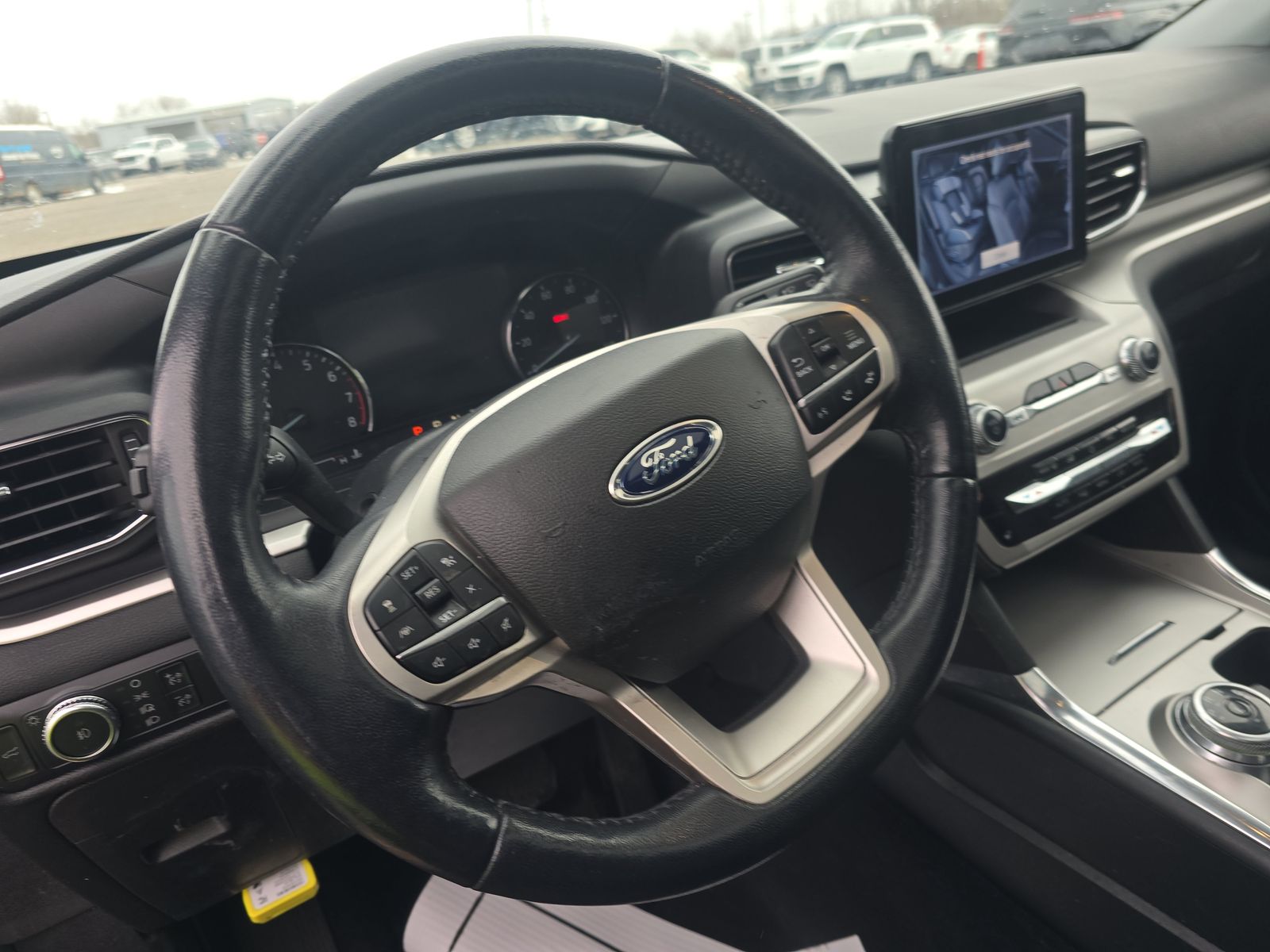 2022 Ford Explorer XLT AWD