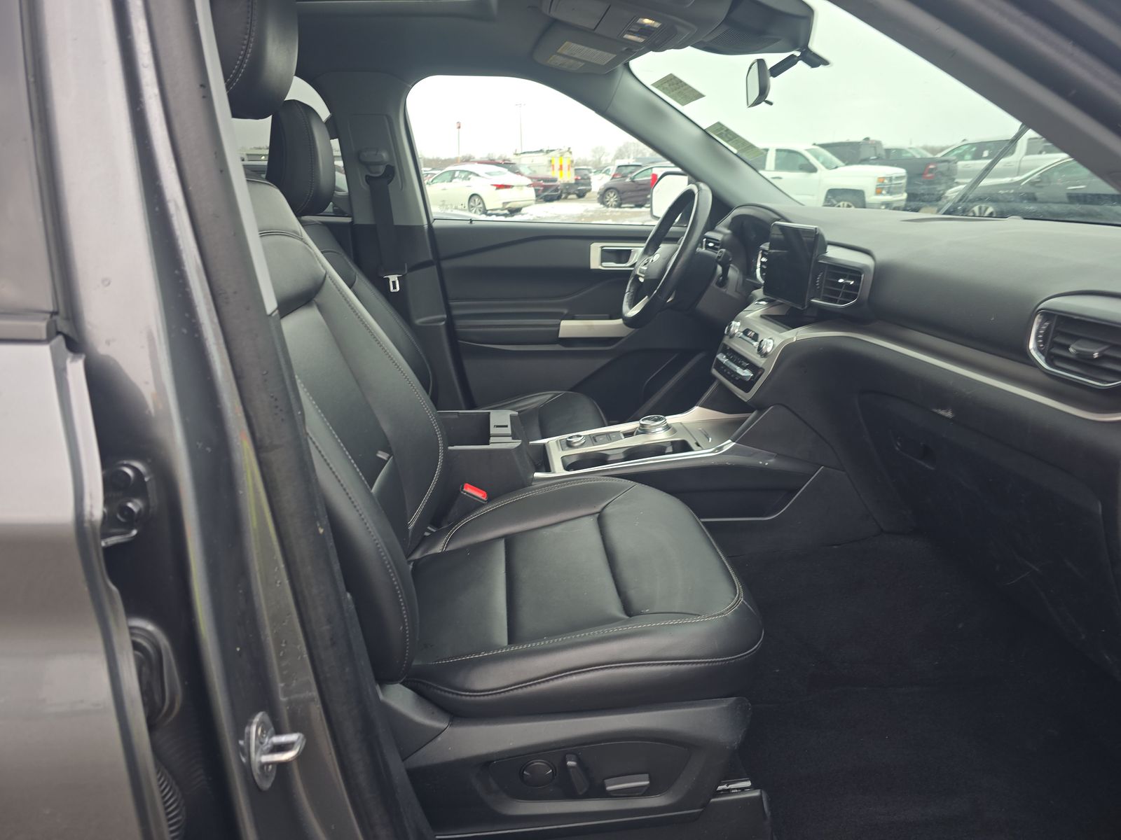 2022 Ford Explorer XLT AWD