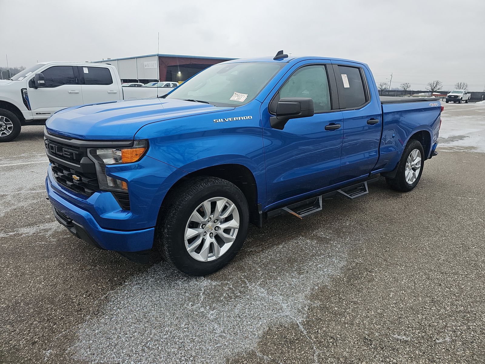 2022 Chevrolet Silverado 1500 Custom AWD