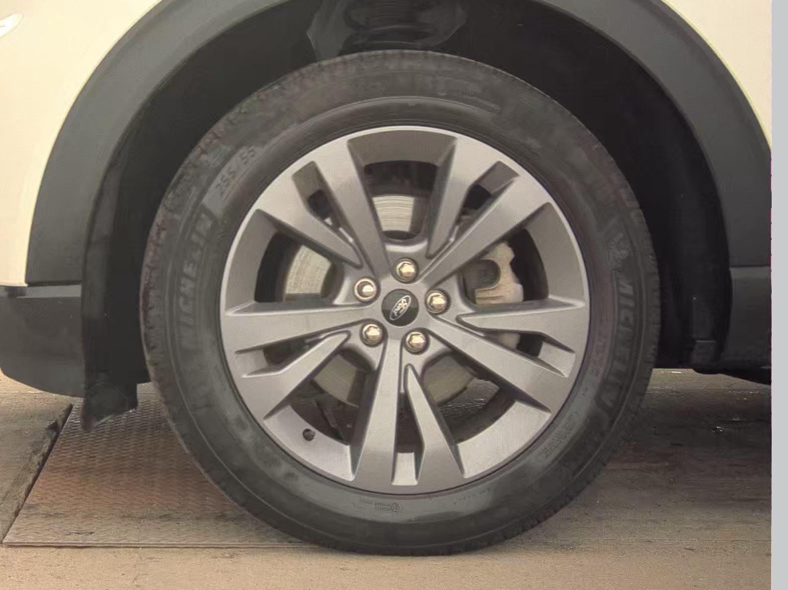 2022 Ford Explorer XLT AWD