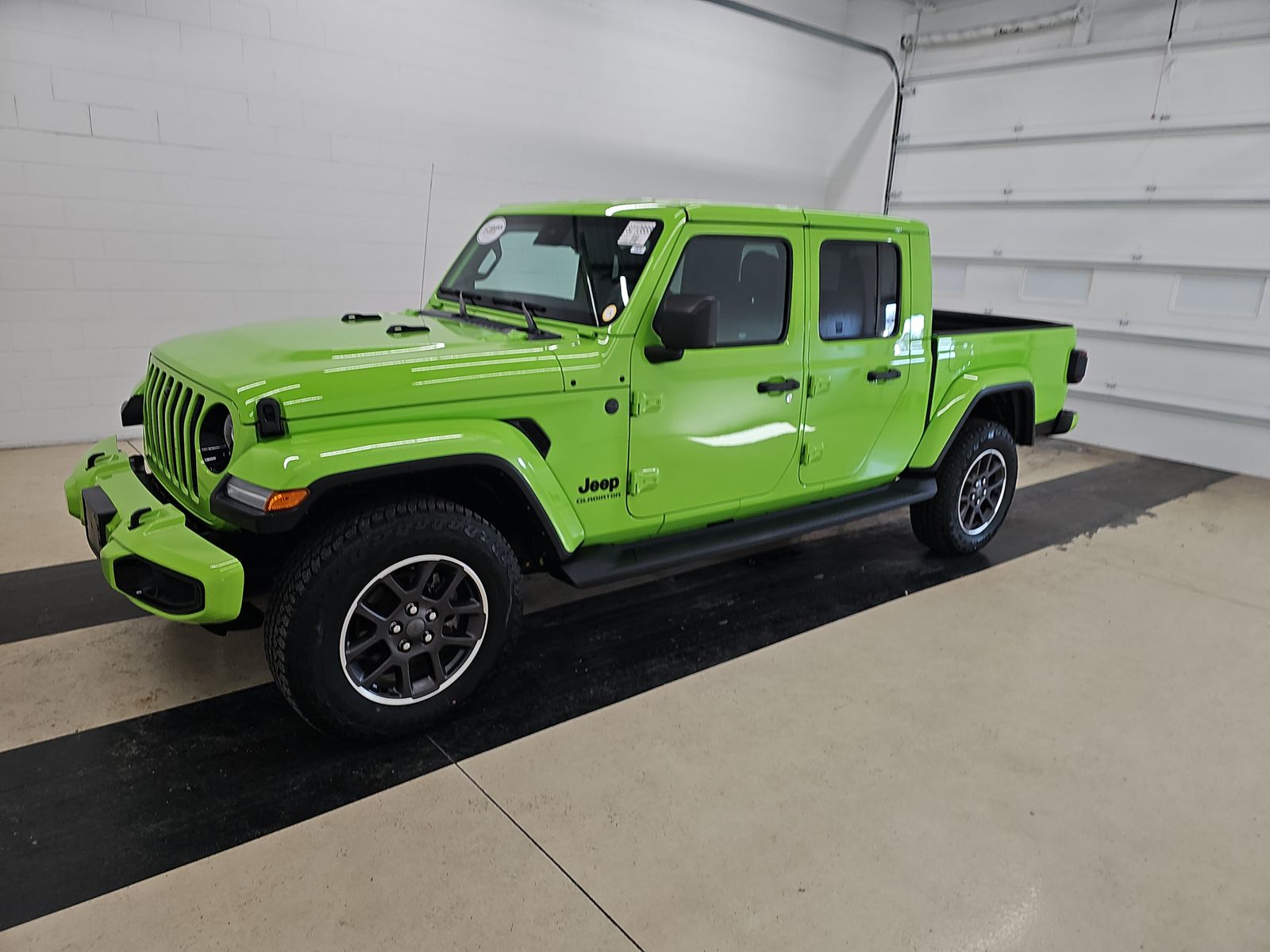 2021 Jeep Gladiator Overland's photo