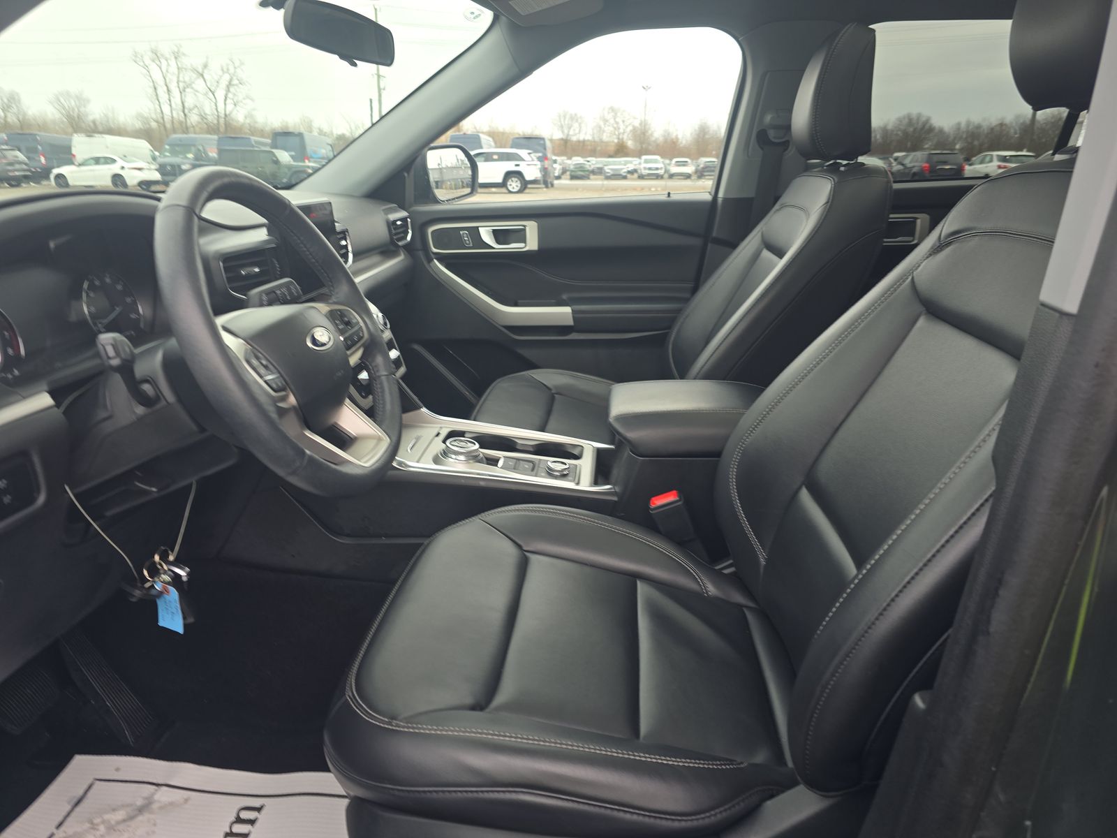 2023 Ford Explorer XLT AWD