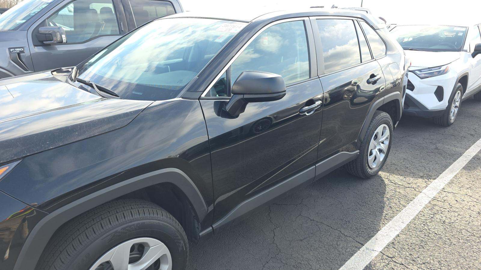 2024 Toyota RAV4 LE FWD