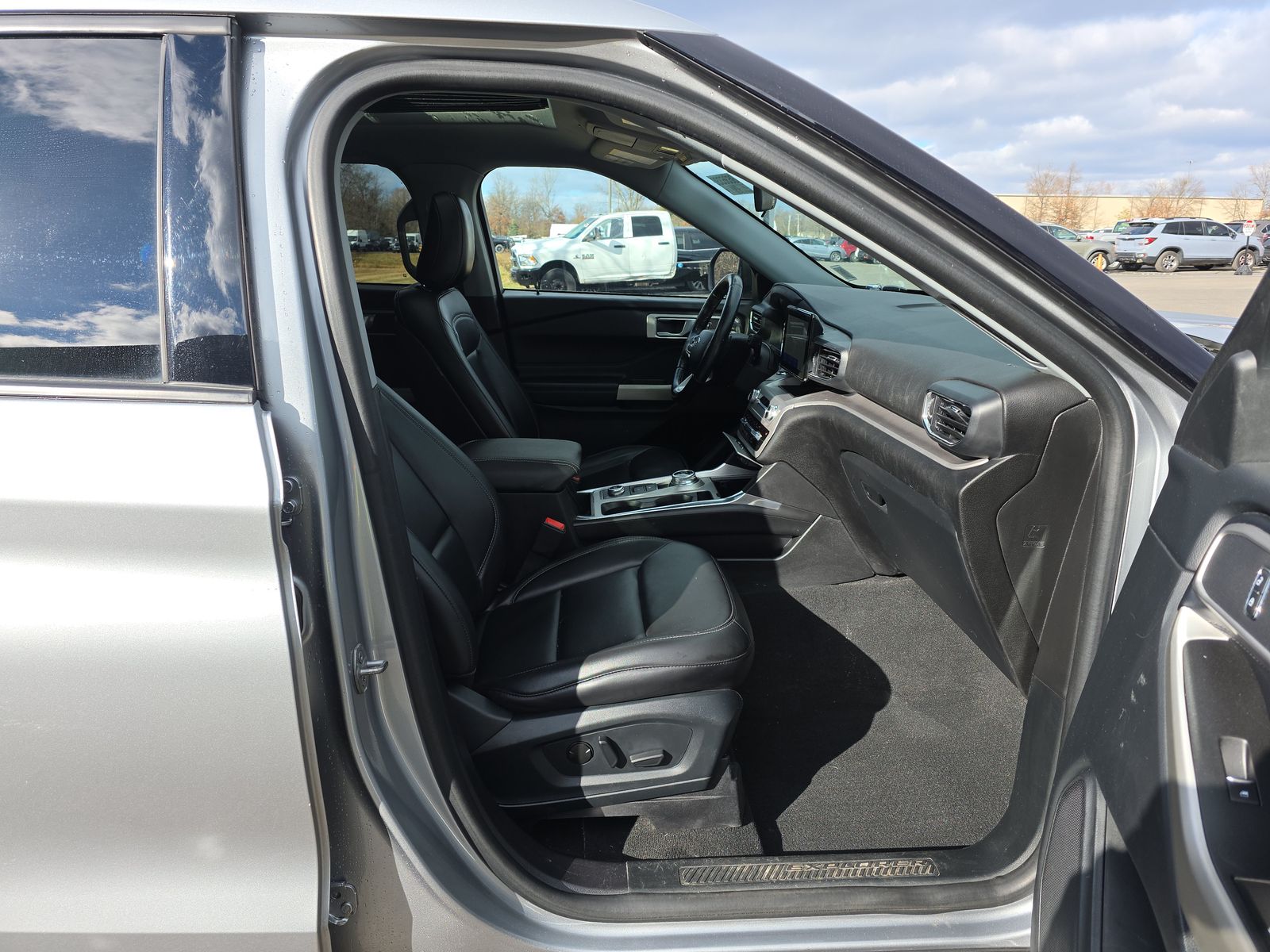 2022 Ford Explorer XLT AWD