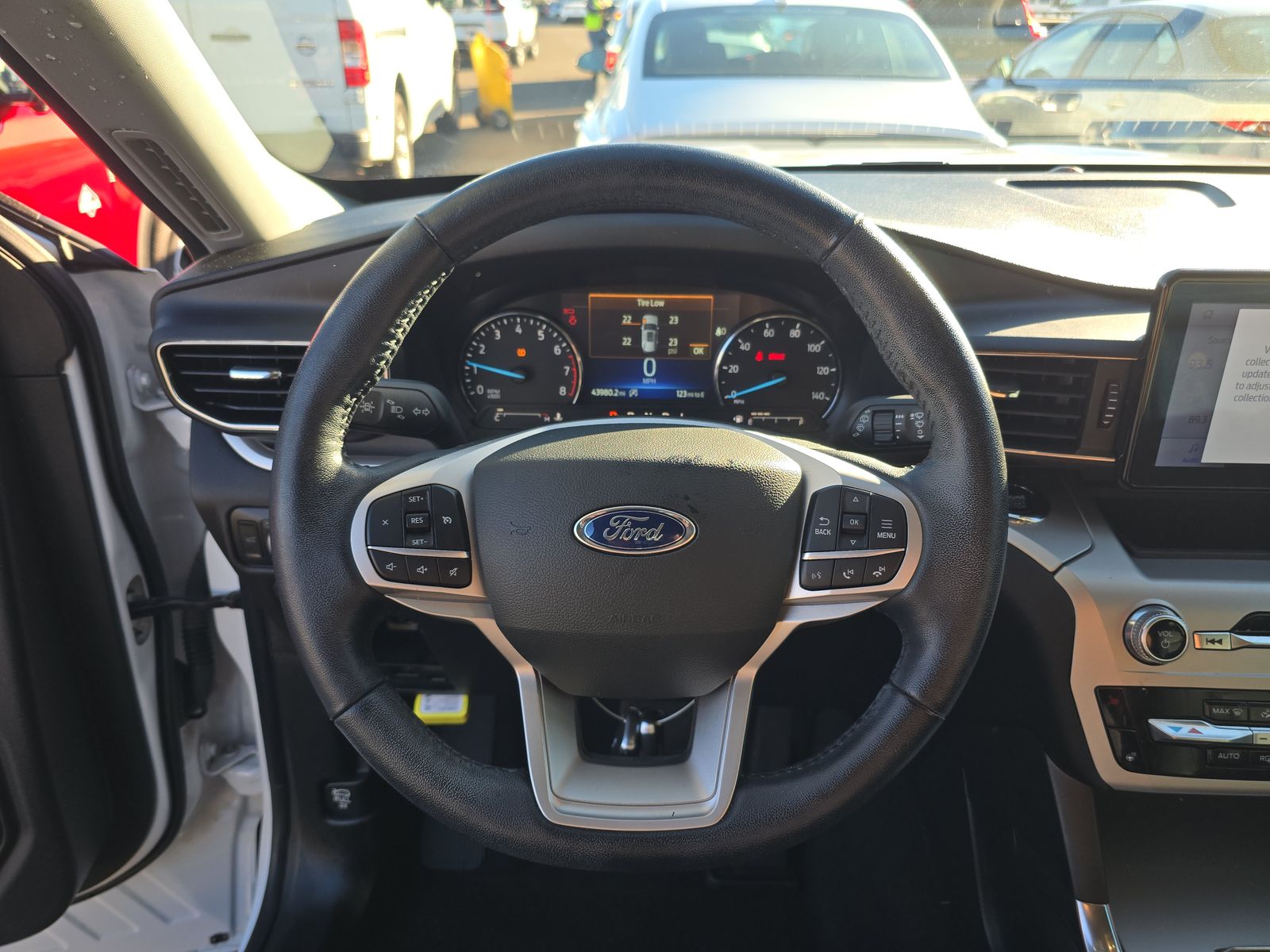 2022 Ford Explorer XLT RWD