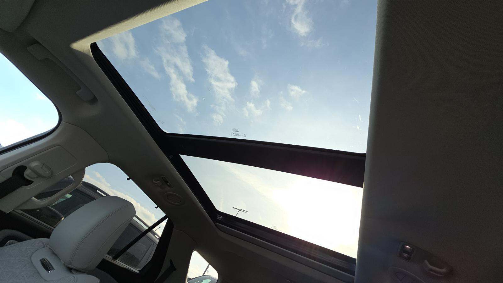 2025 Ford Explorer Platinum RWD