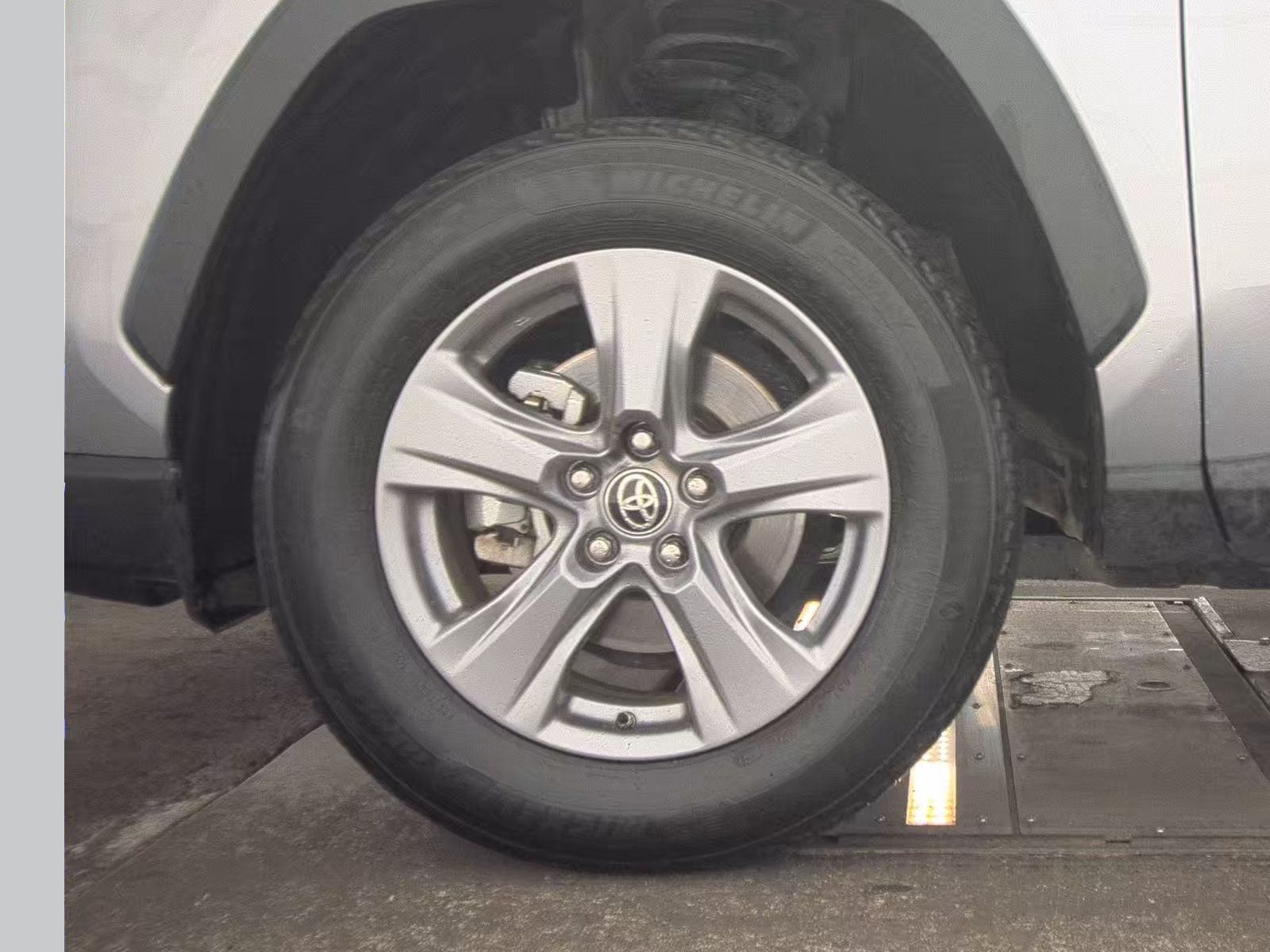 2024 Toyota RAV4 Hybrid LE AWD