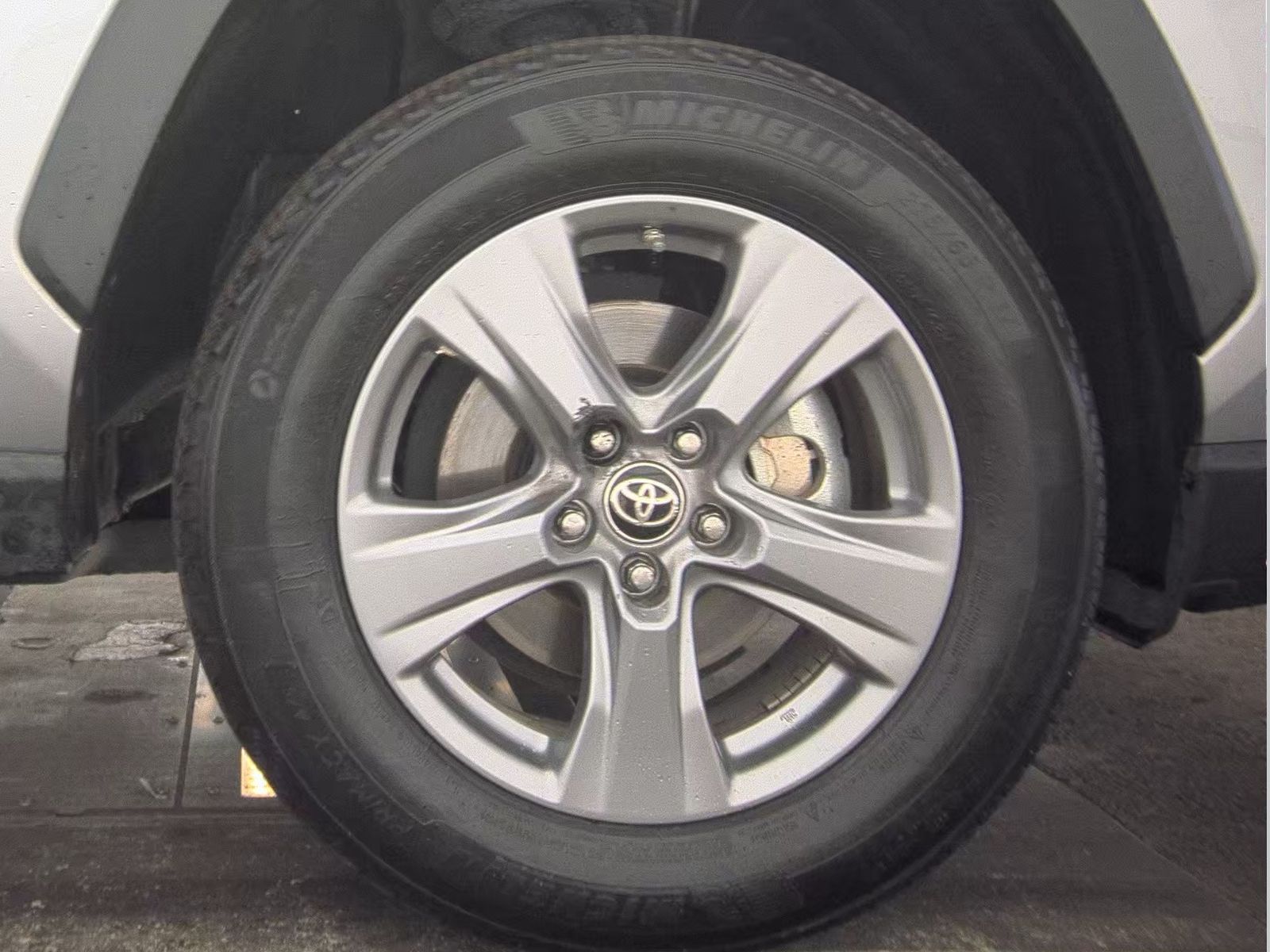 2024 Toyota RAV4 Hybrid LE AWD