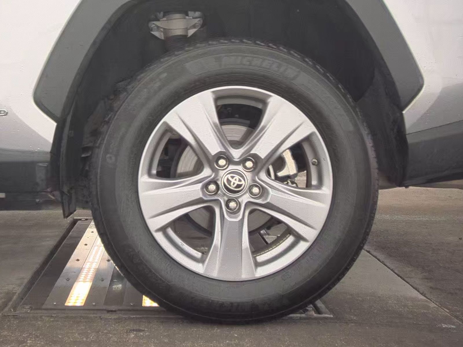 2024 Toyota RAV4 Hybrid LE AWD