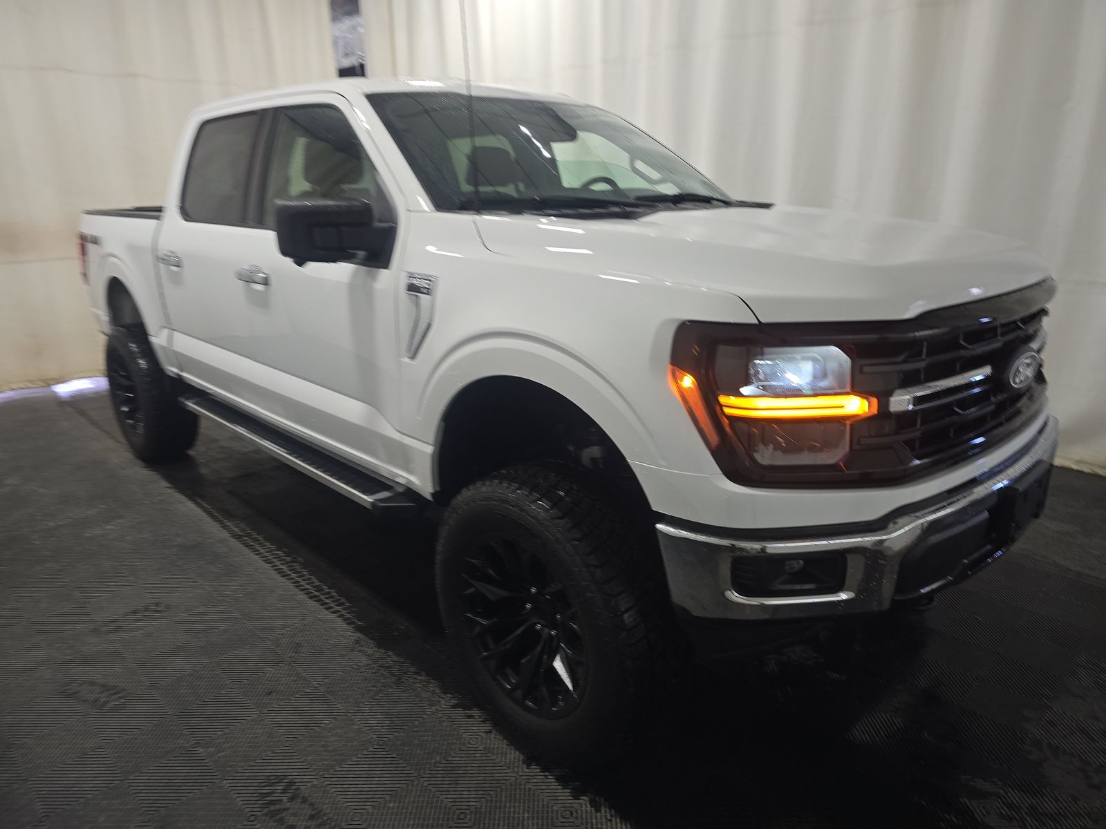 2024 Ford F-150 XLT AWD