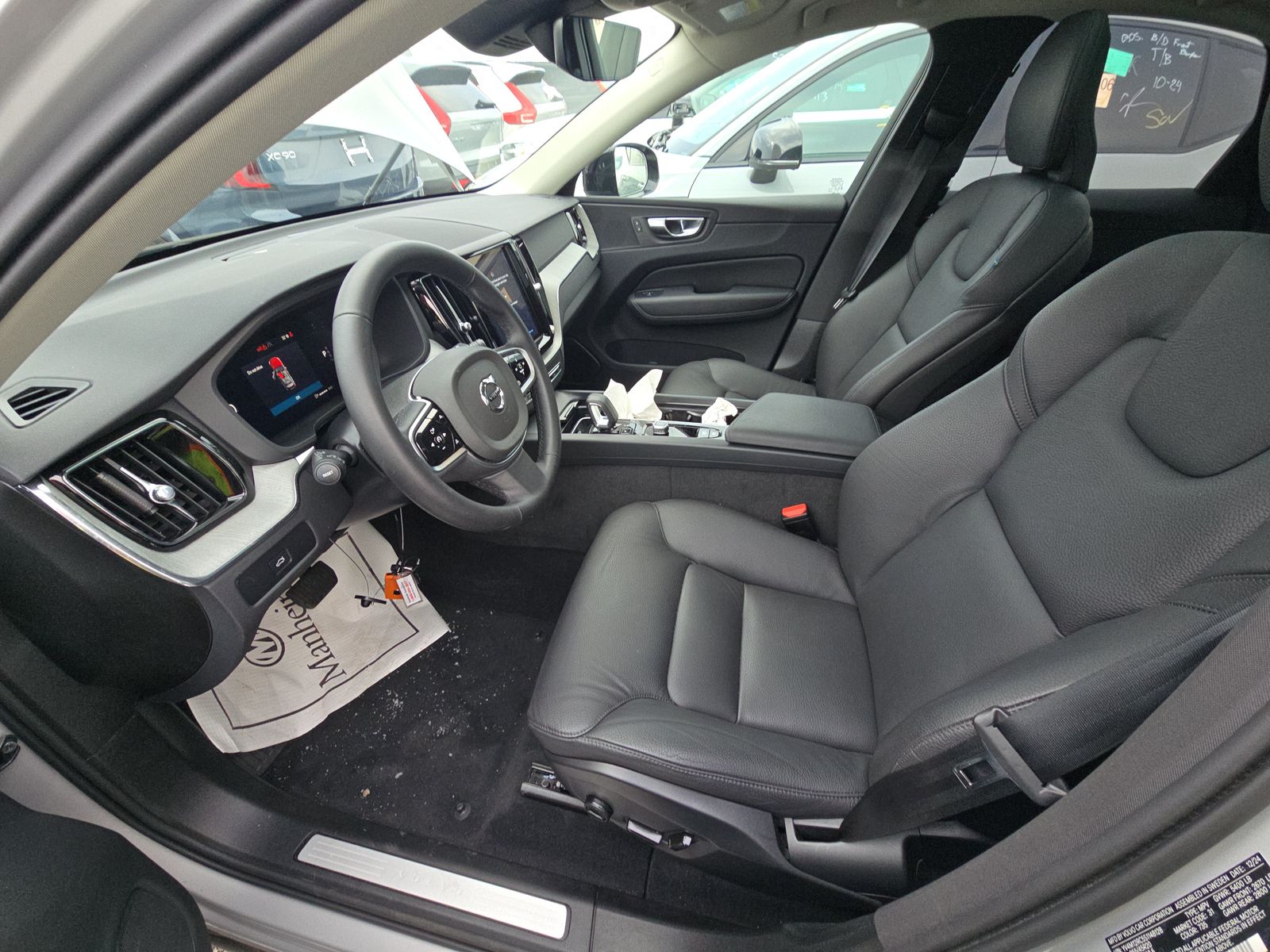 2025 Volvo XC60 B5 Plus AWD