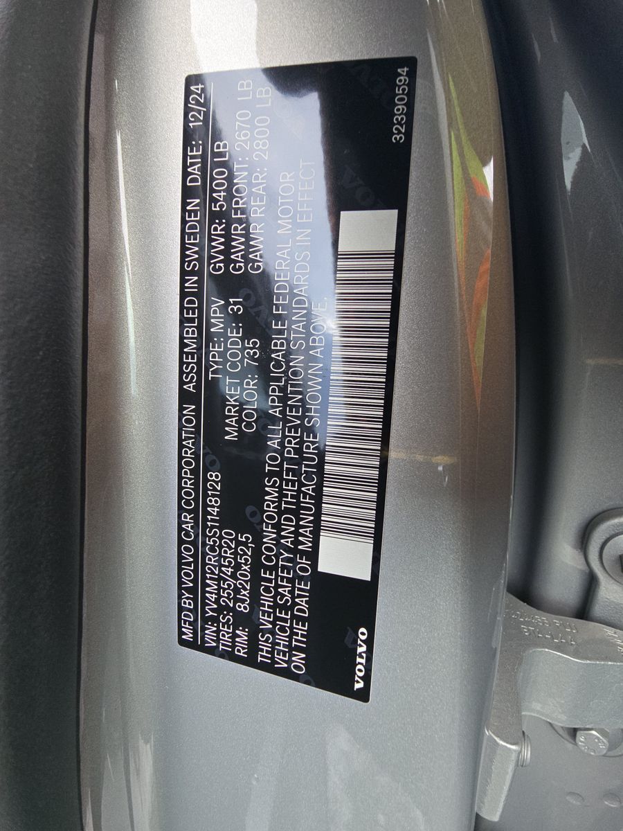 2025 Volvo XC60 B5 Plus AWD