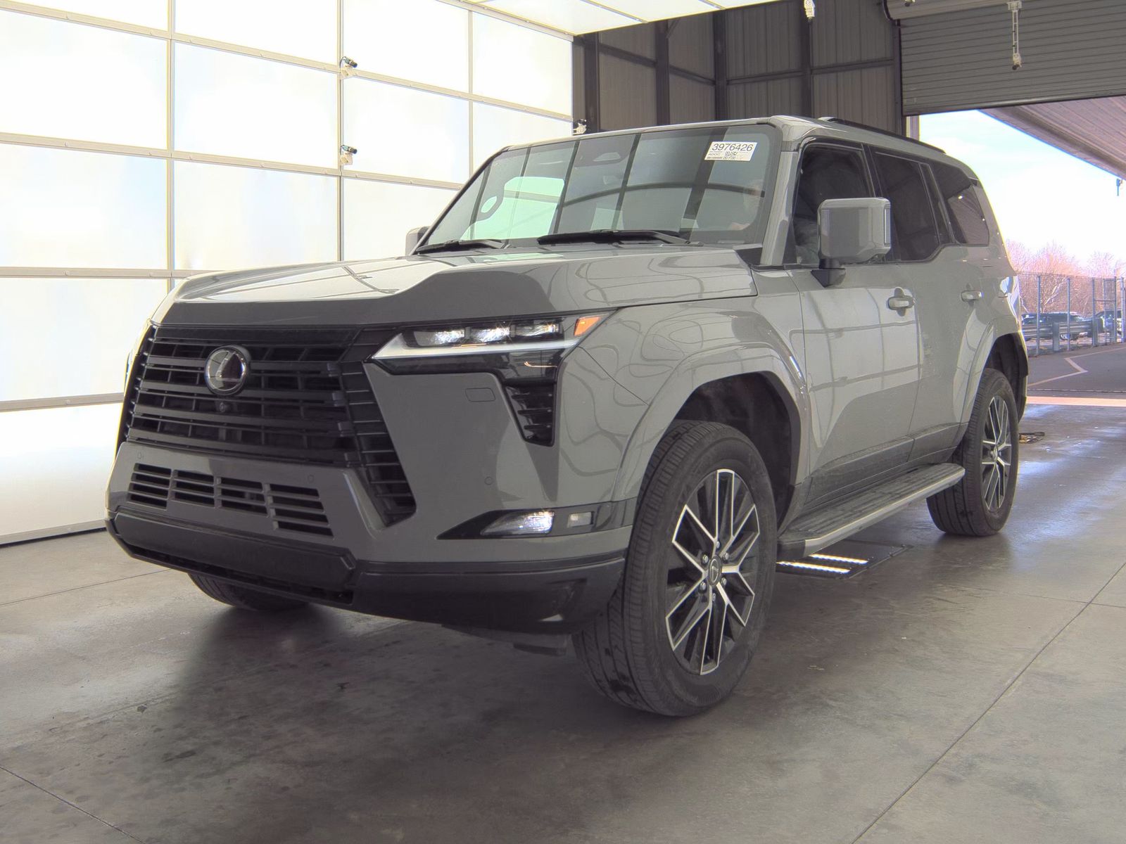 2024 Lexus GX Premium's photo