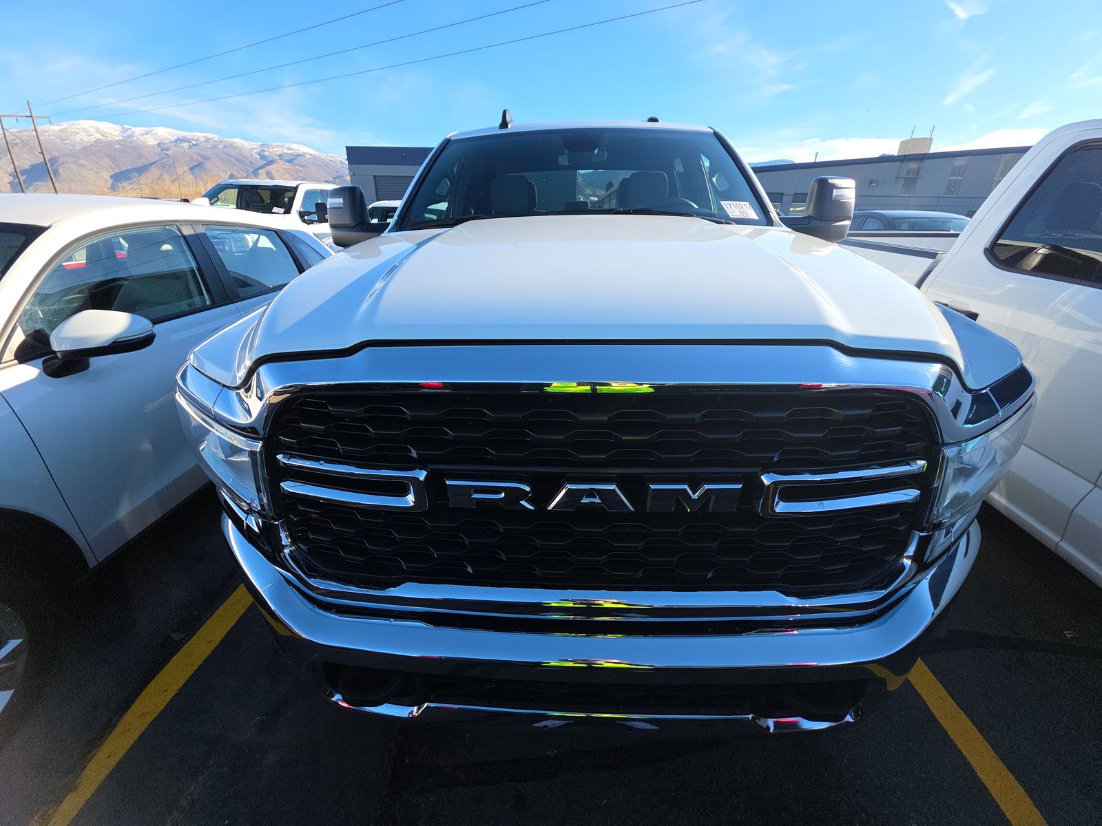 2023 DODGE RAM 2500 BIG HORN DIESEL WHITE SHORT BED SINGLE - Image 2