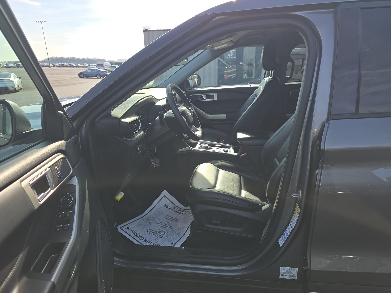 2023 Ford Explorer XLT AWD