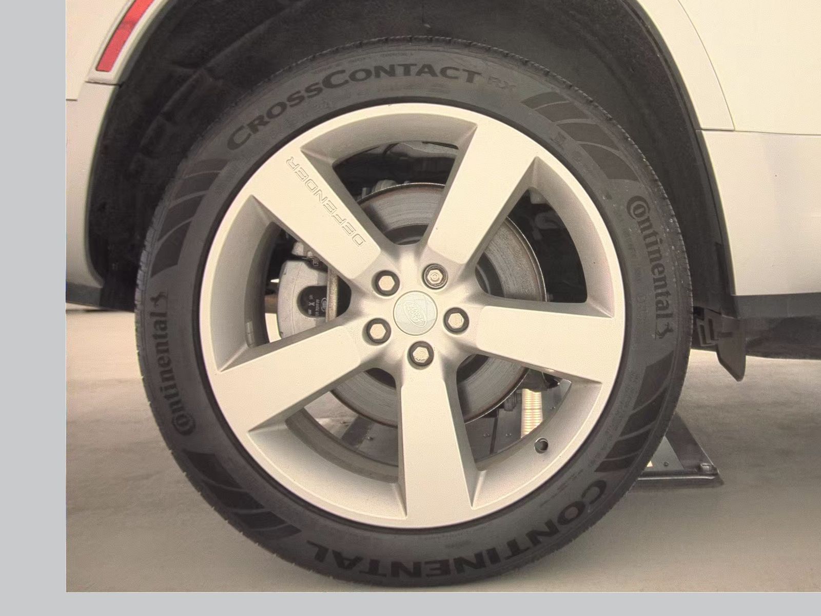 2023 Land Rover Defender 130 First Edition AWD