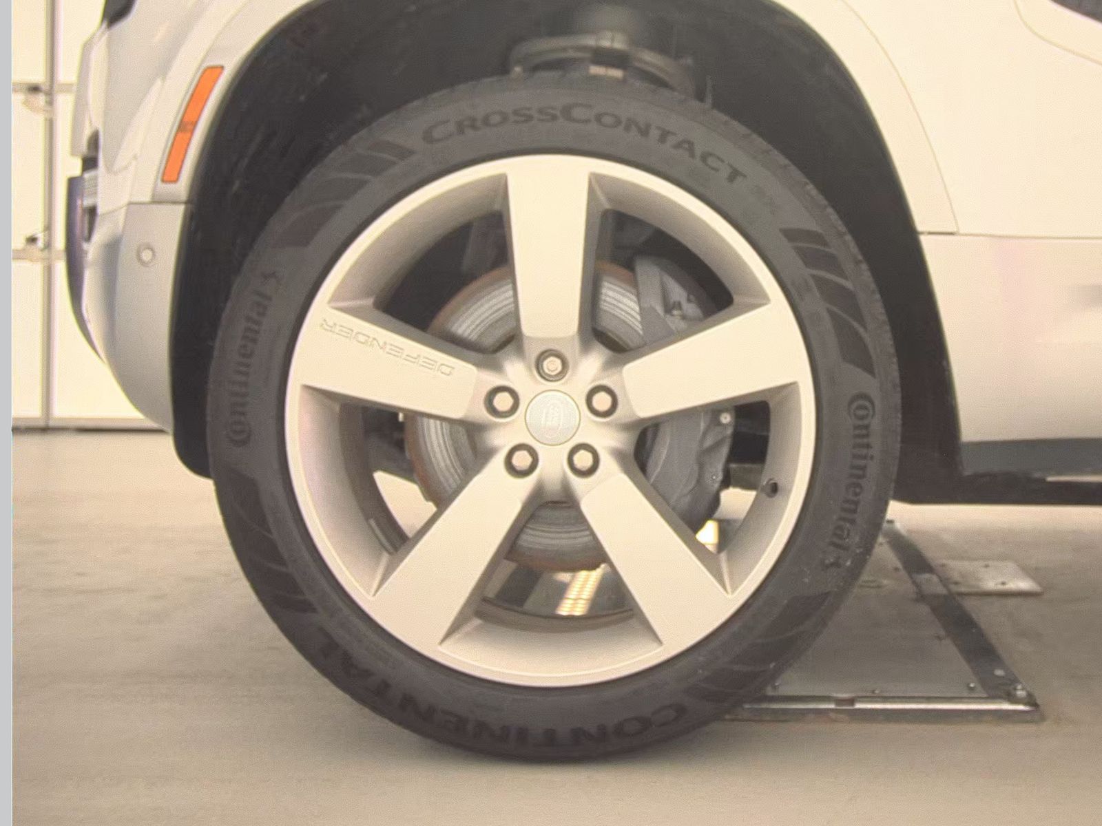 2023 Land Rover Defender 130 First Edition AWD