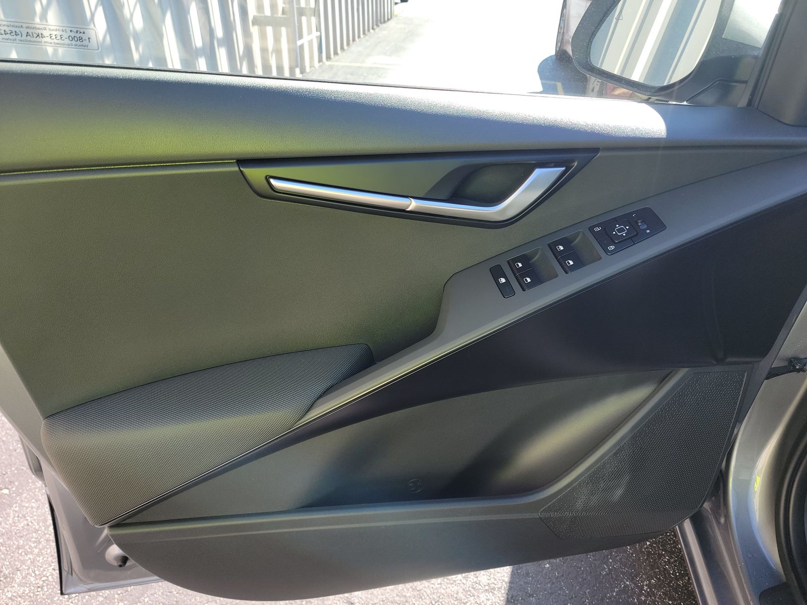 2025 Kia Niro LX FWD