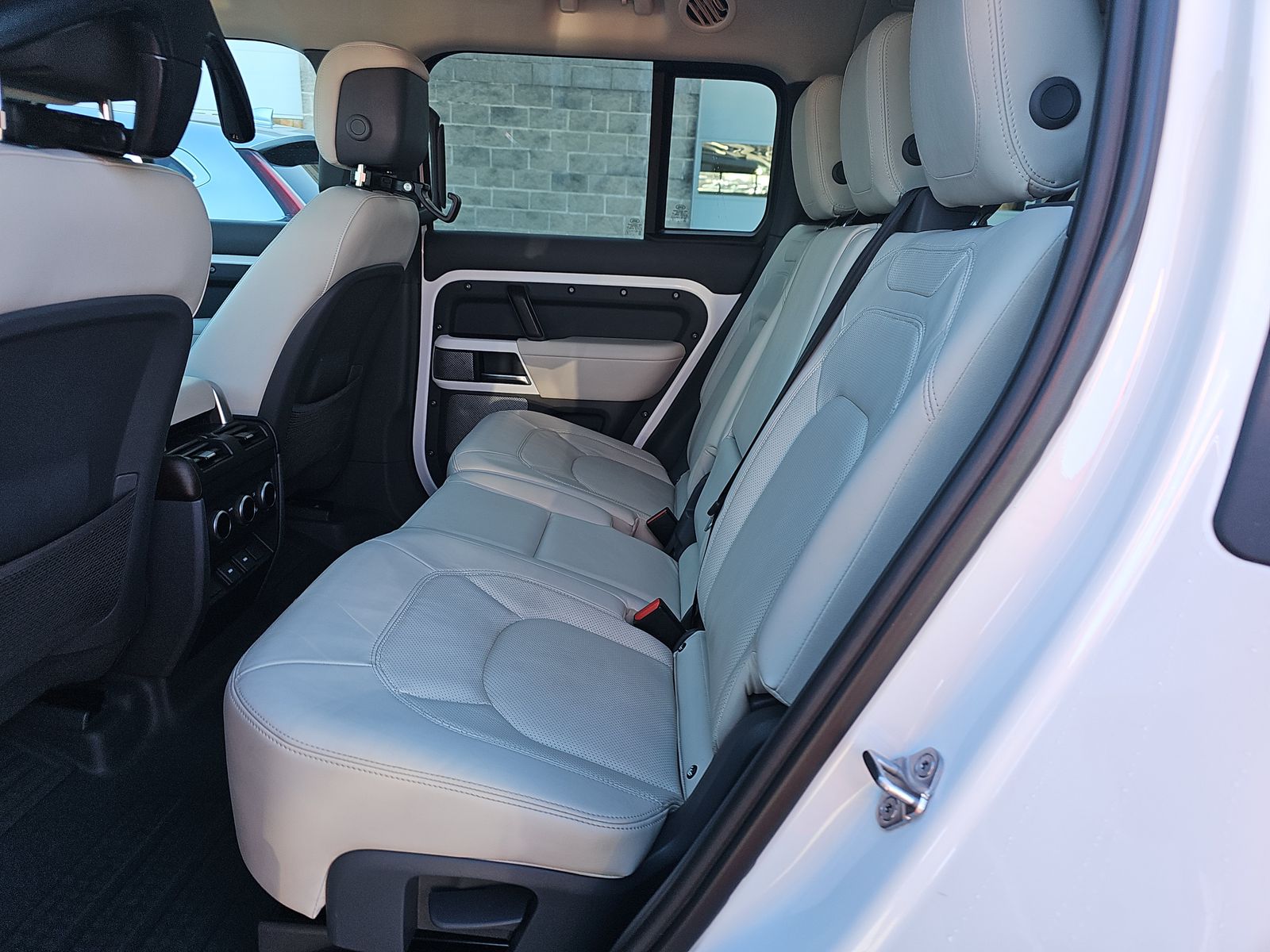 2023 Land Rover Defender 130 First Edition AWD