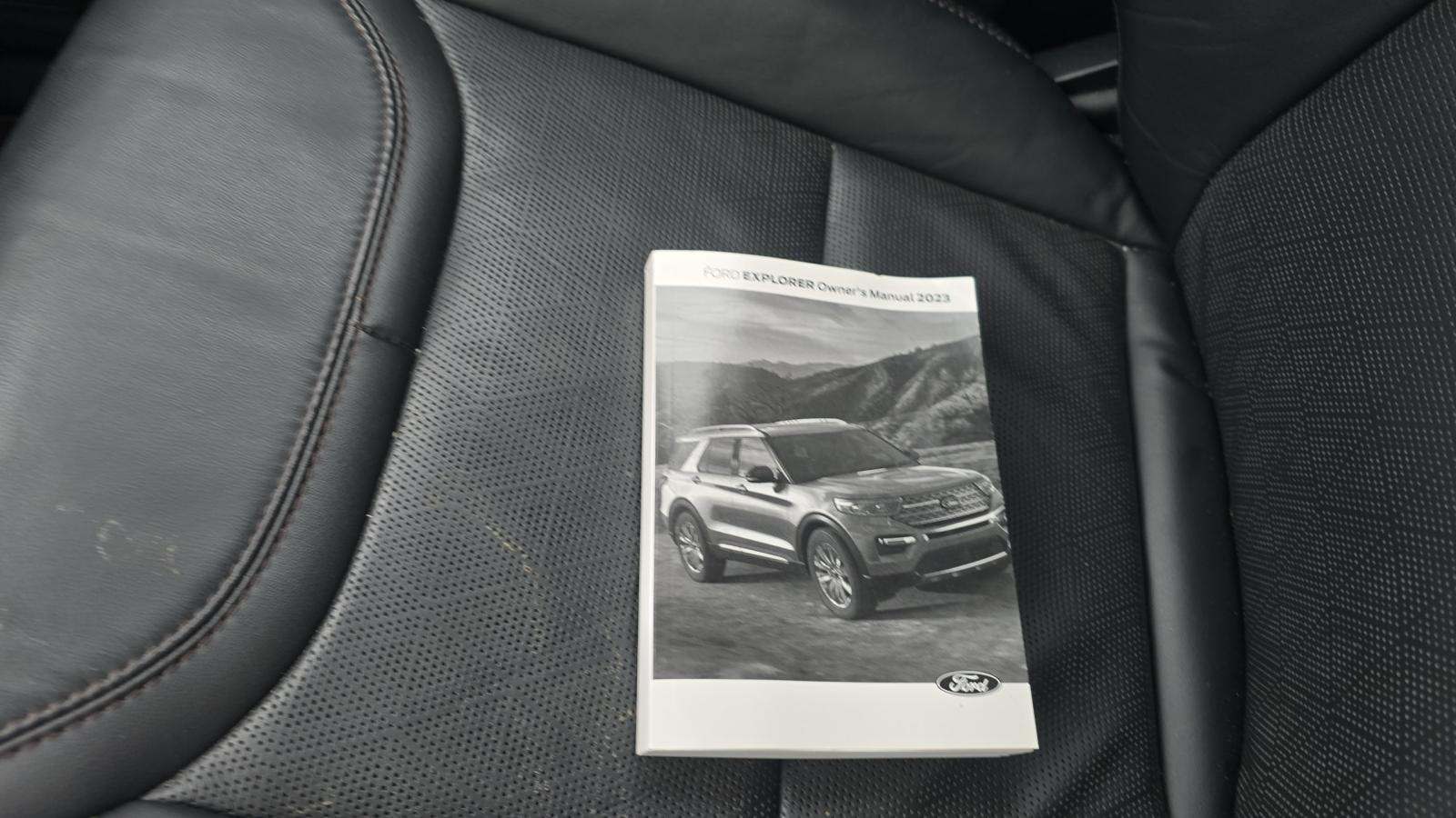2023 Ford Explorer Platinum AWD