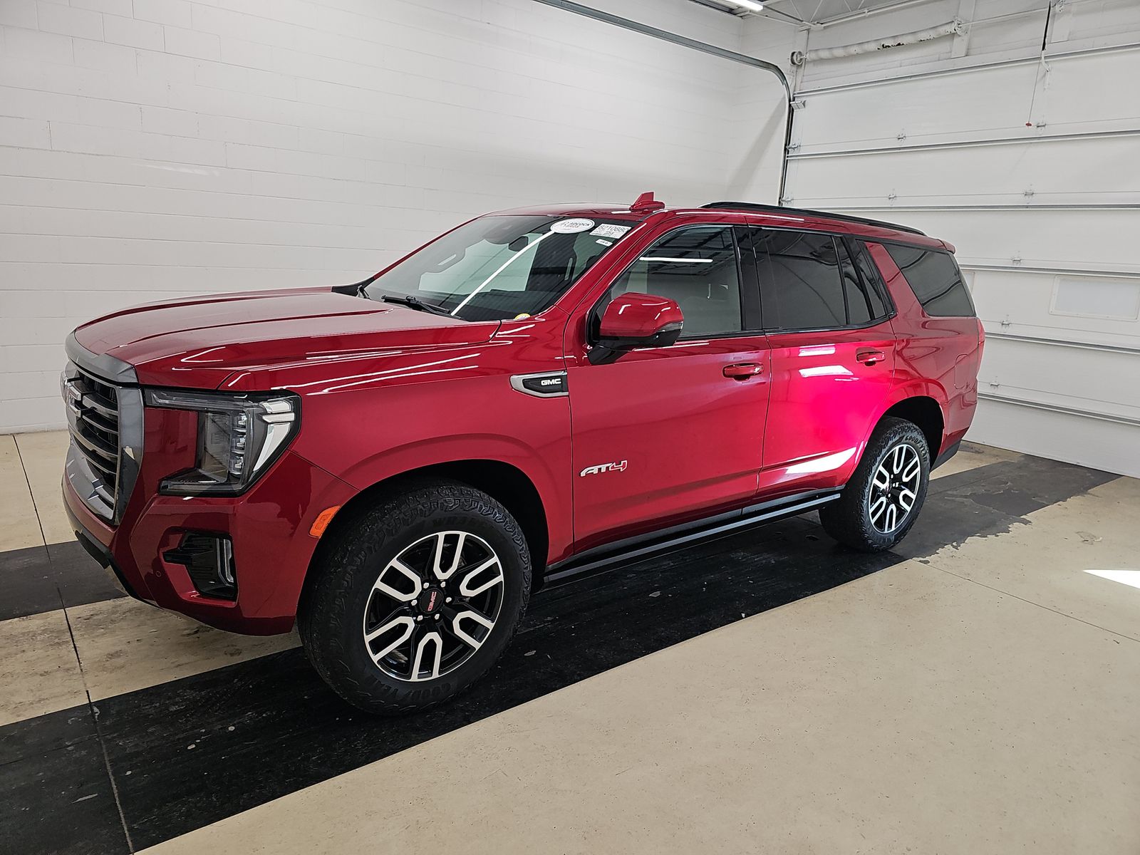 2023 GMC Yukon AT4's photo