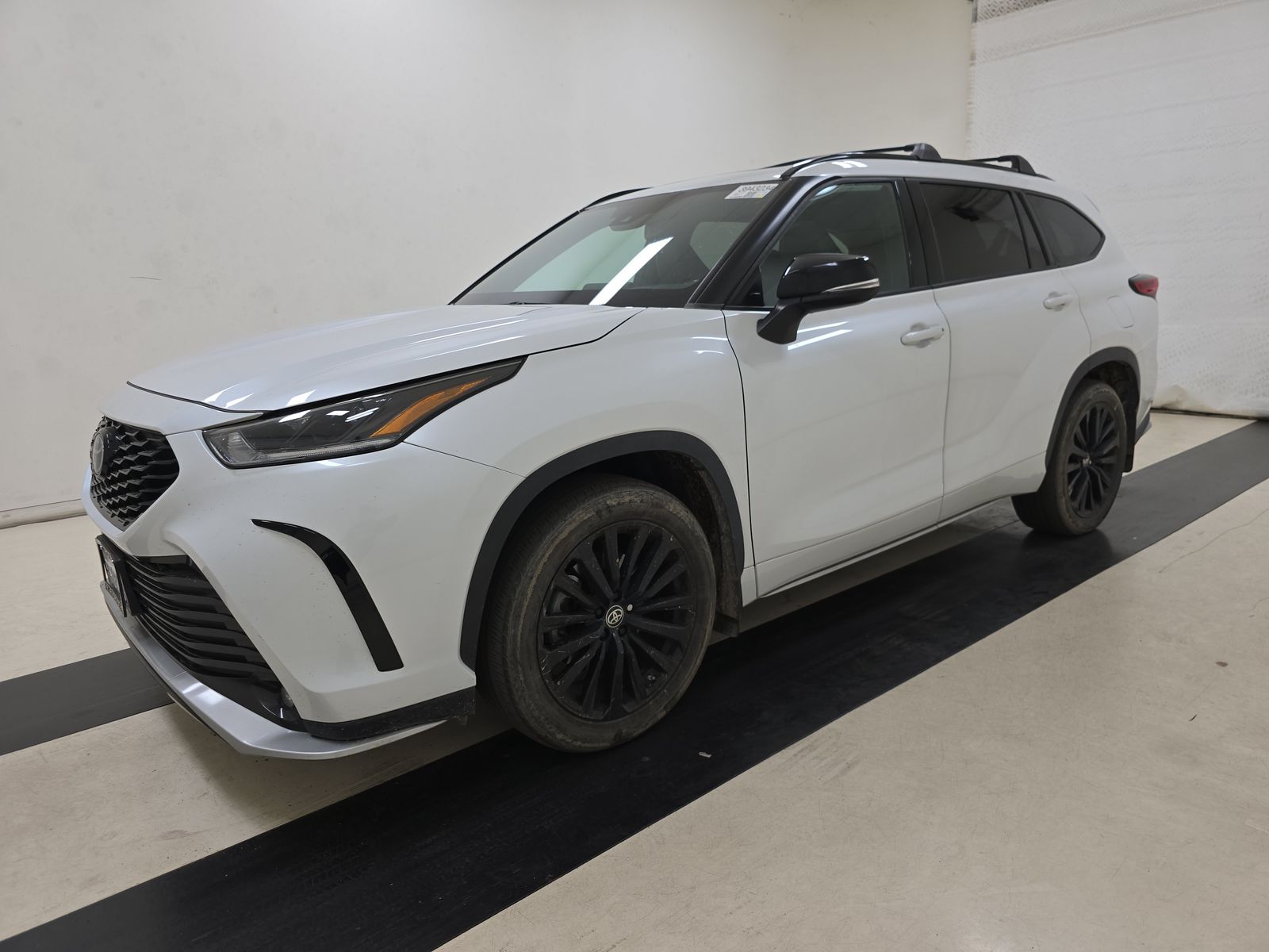 2023 Toyota Highlander XSE FWD