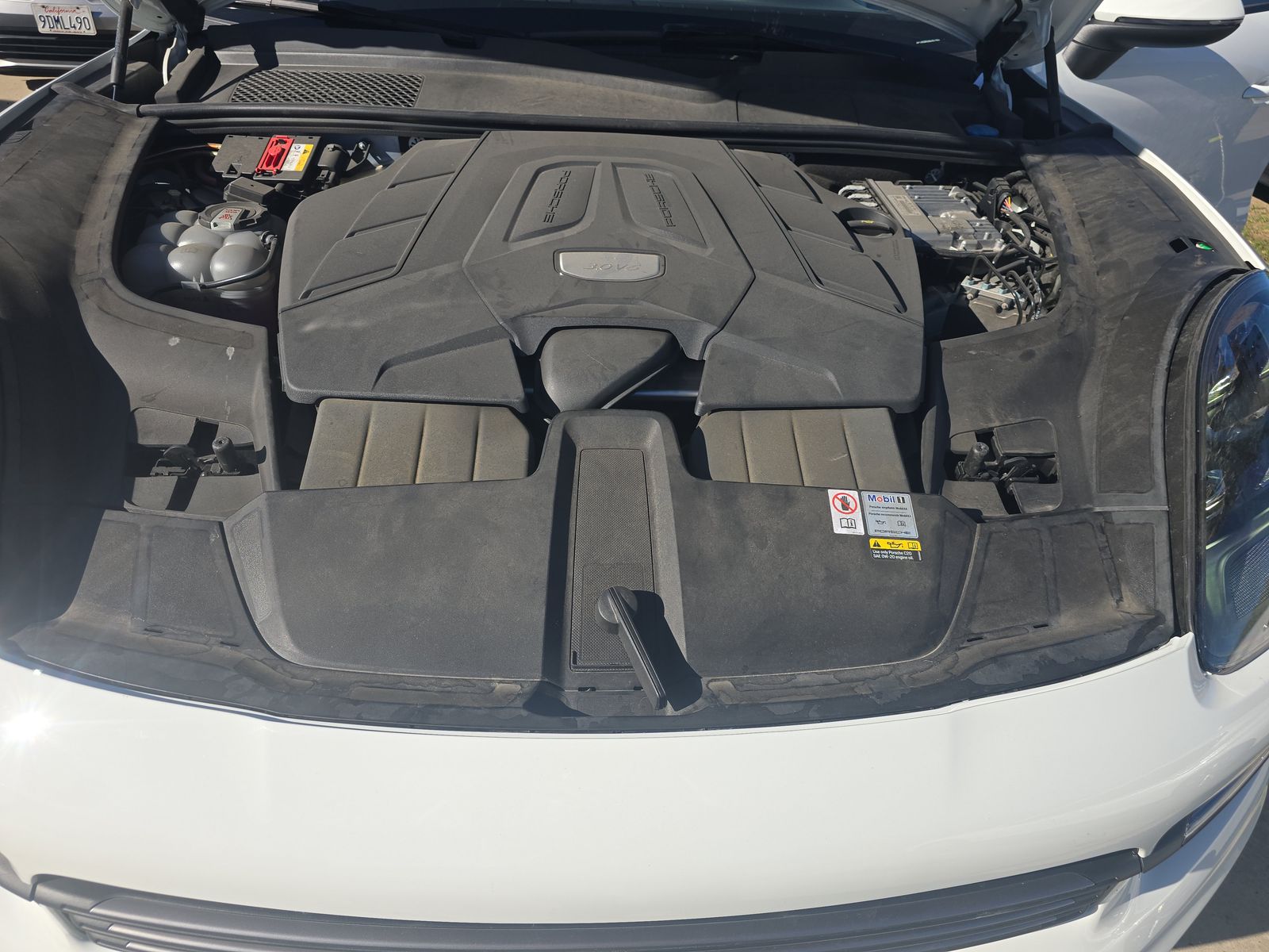 2022 Porsche Cayenne Platinum Edition AWD