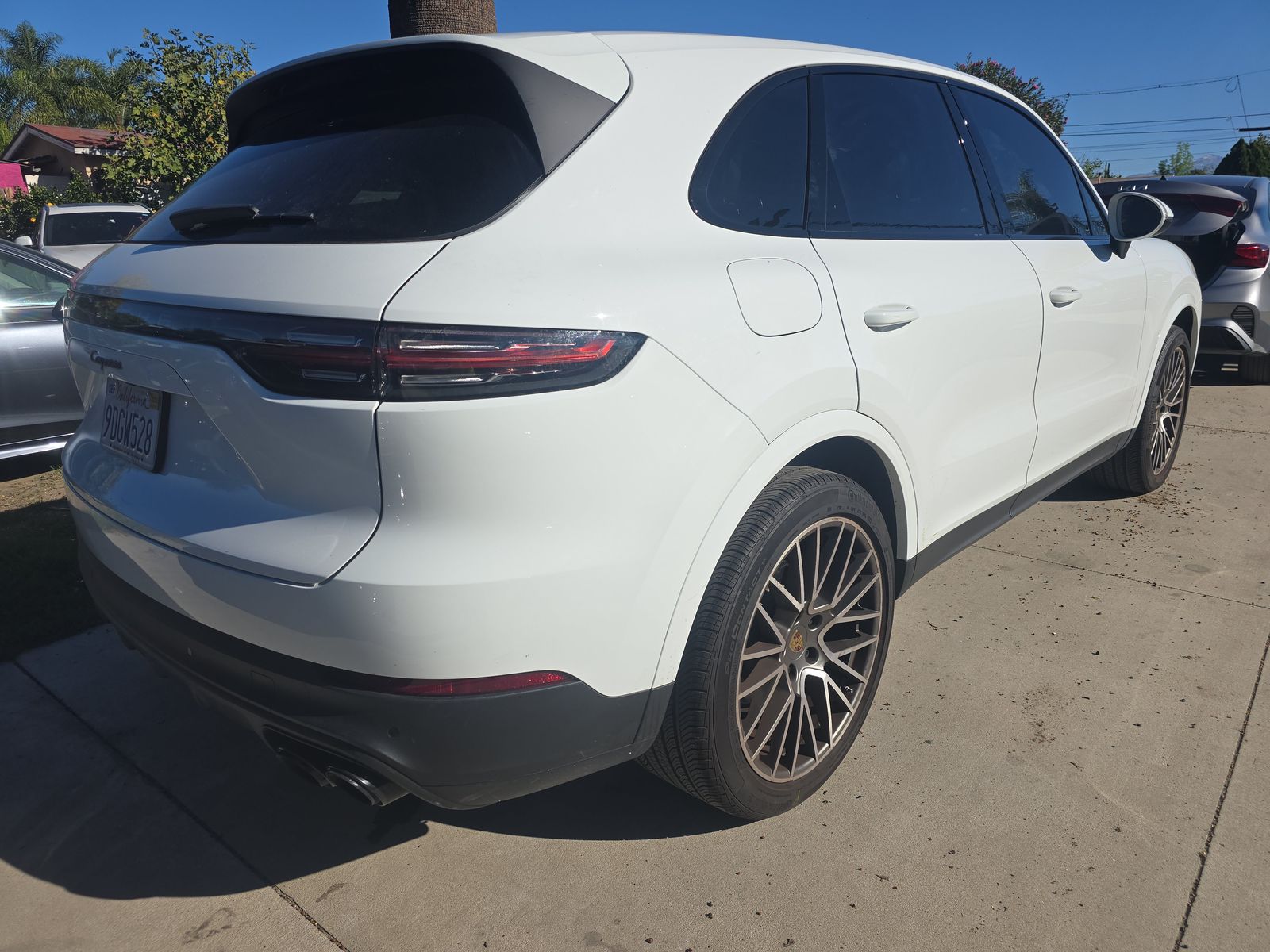 2022 Porsche Cayenne Platinum Edition AWD