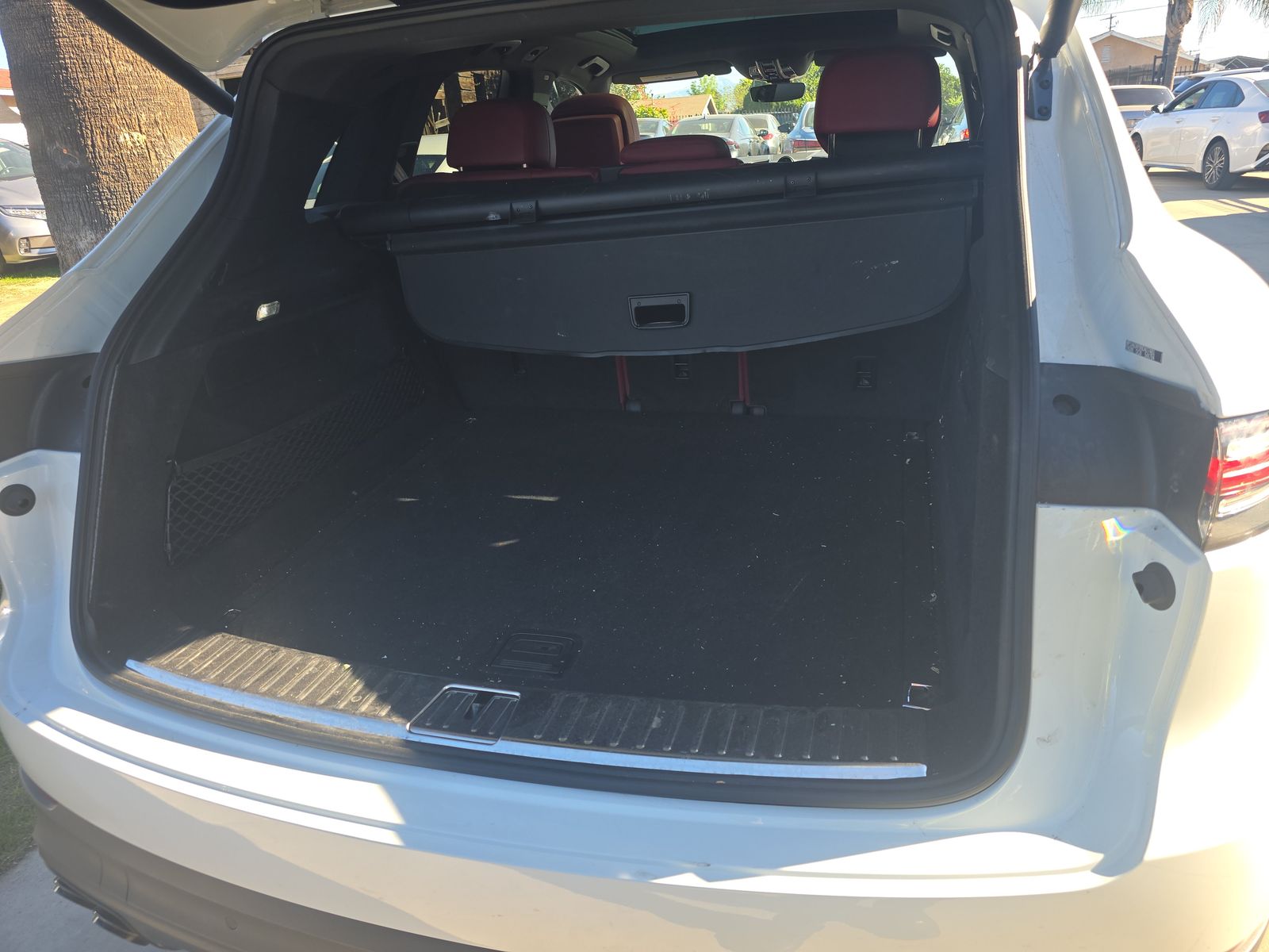 2022 Porsche Cayenne Platinum Edition AWD