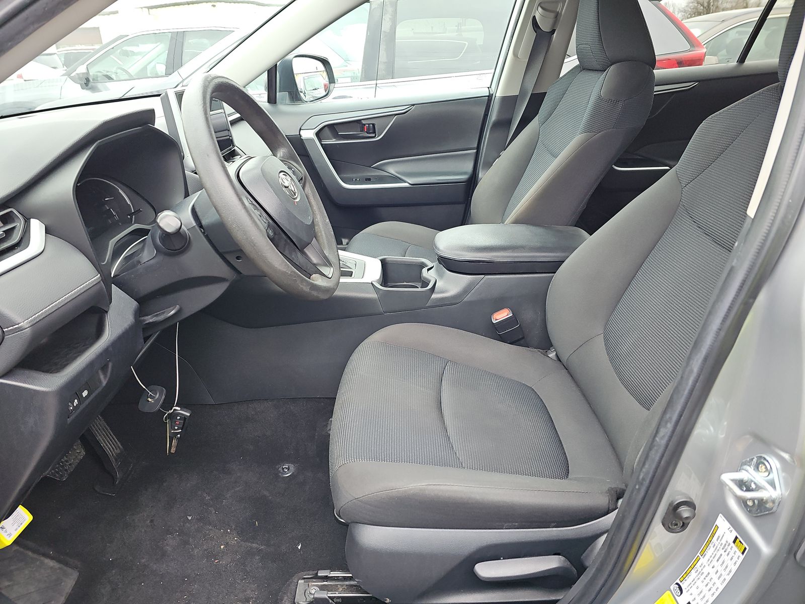 2023 Toyota RAV4 LE FWD