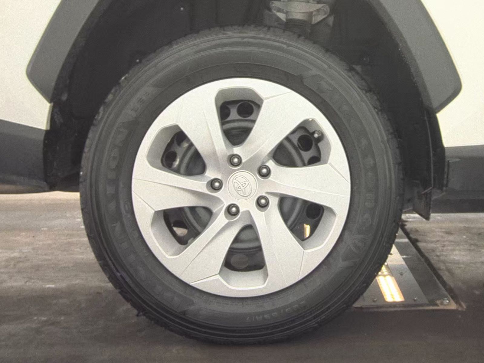 2024 Toyota RAV4 LE AWD