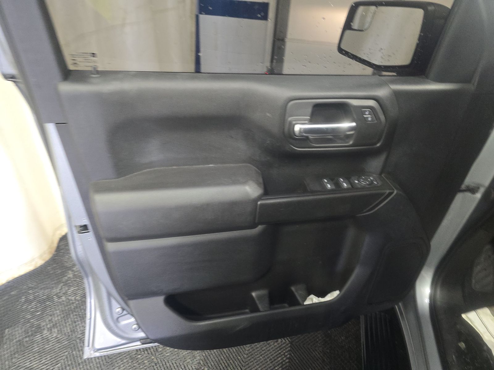 2023 Chevrolet Silverado 1500 Custom AWD