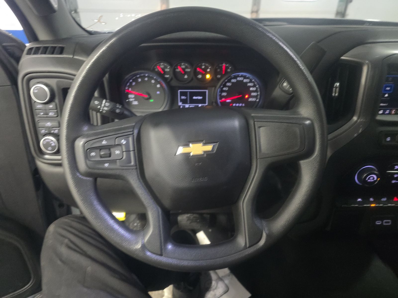 2023 Chevrolet Silverado 1500 Custom AWD