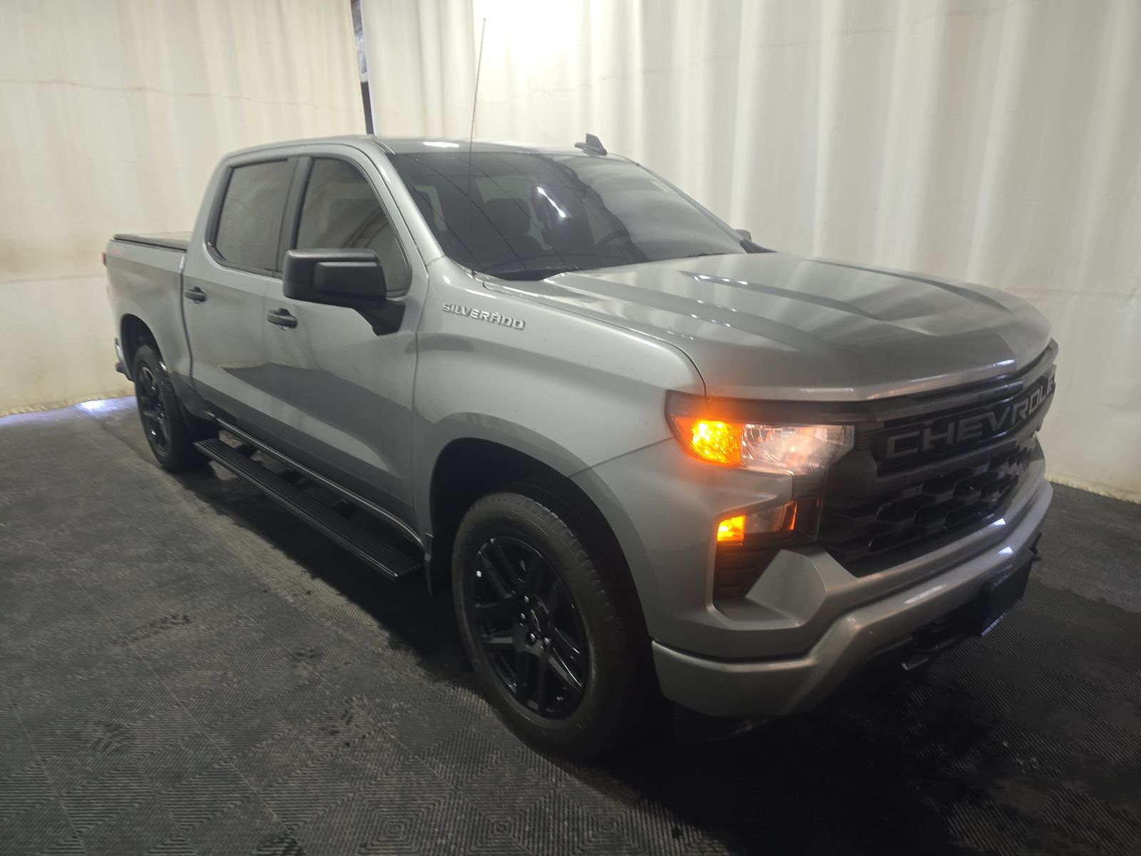 2023 Chevrolet Silverado 1500 Custom AWD