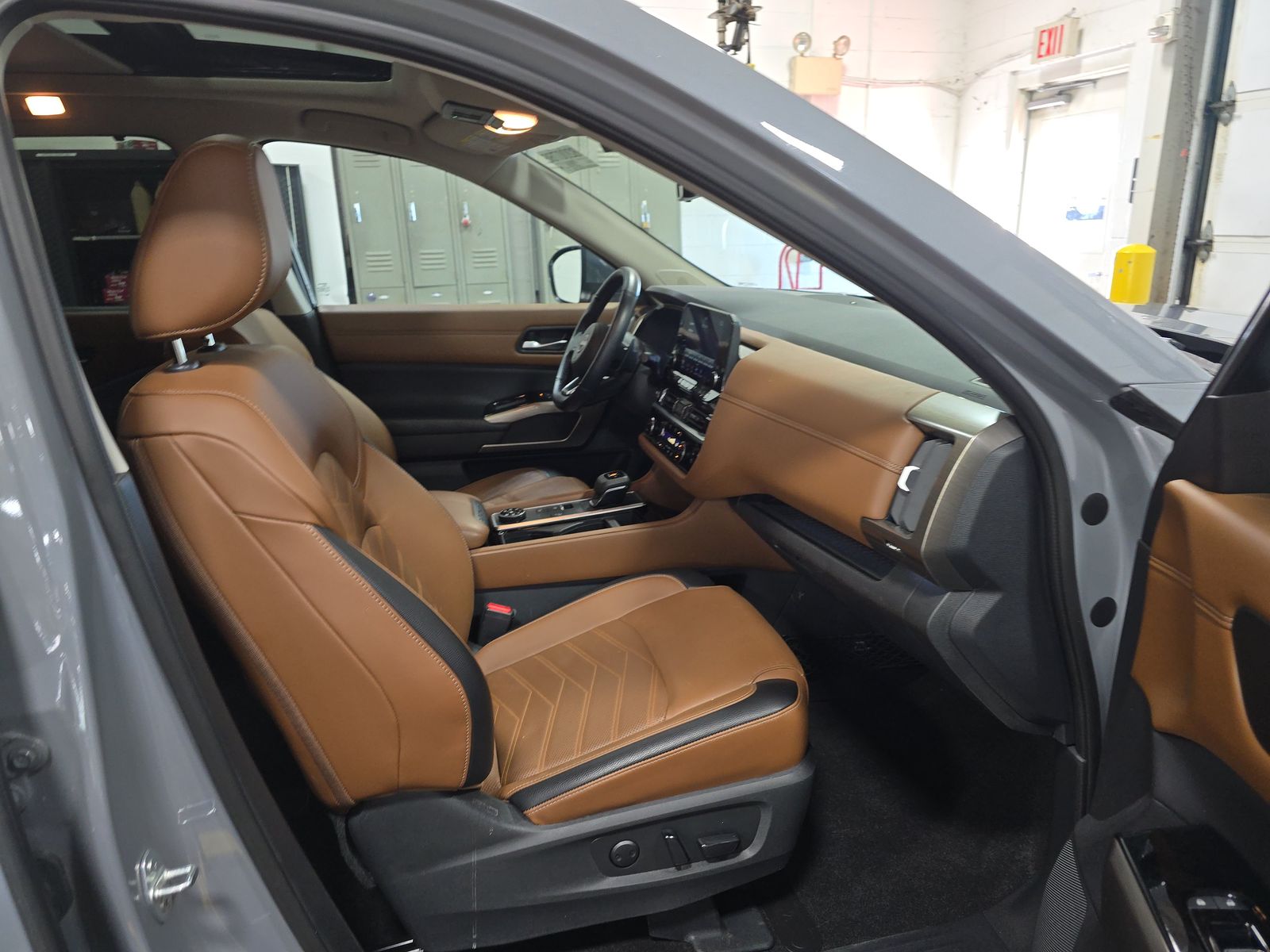 2024 Nissan Pathfinder Platinum AWD