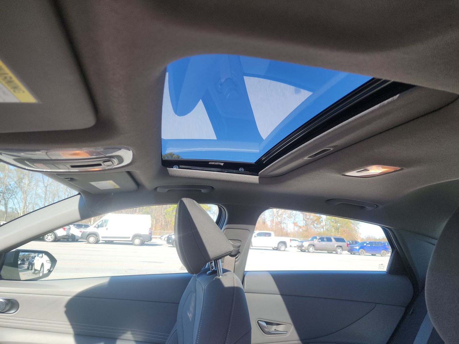 2024 Hyundai Elantra SEL FWD