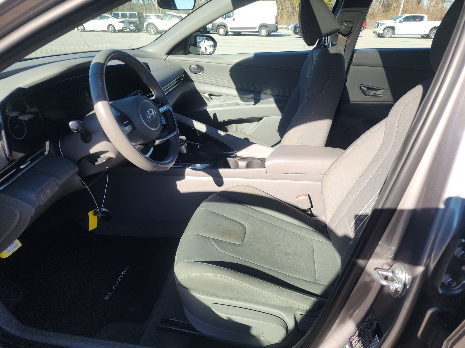 2024 Hyundai Elantra SEL FWD