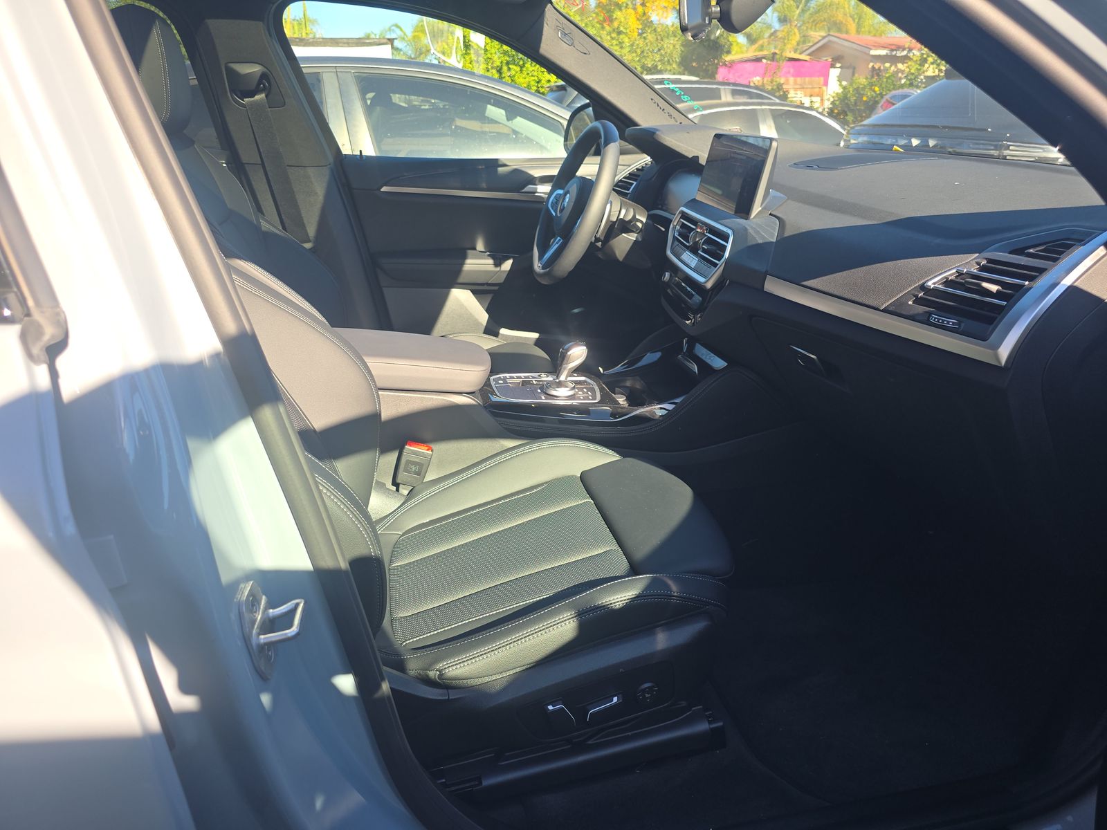 2025 BMW X4 xDrive30i AWD