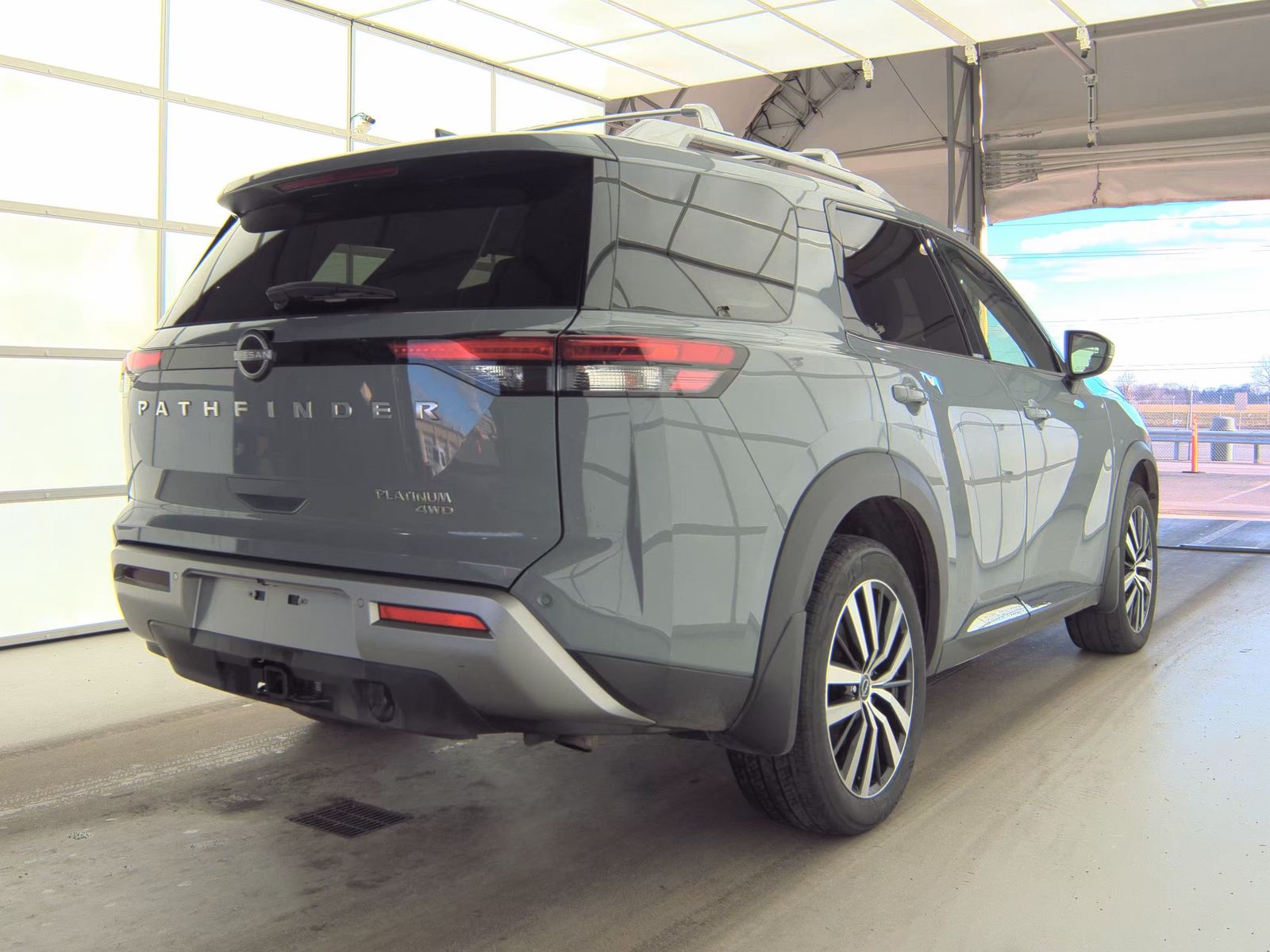 2024 Nissan Pathfinder Platinum AWD
