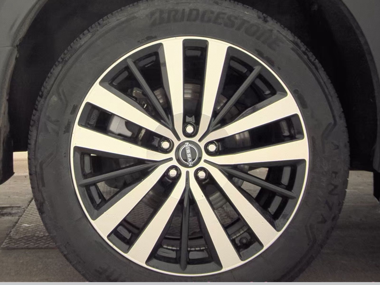 2024 Nissan Pathfinder Platinum AWD