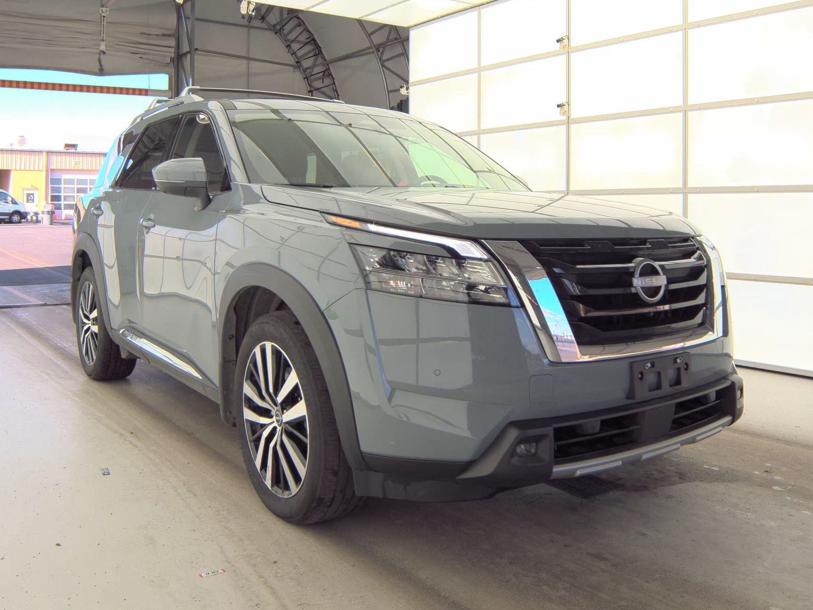 2024 Nissan Pathfinder Platinum AWD