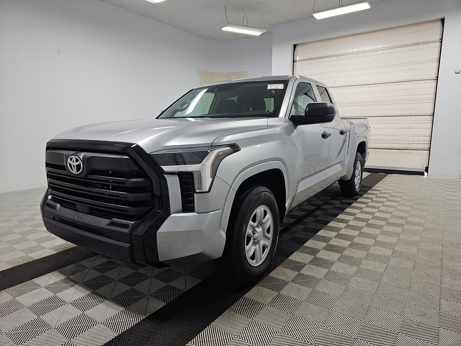 2022 Toyota Tundra SR's photo